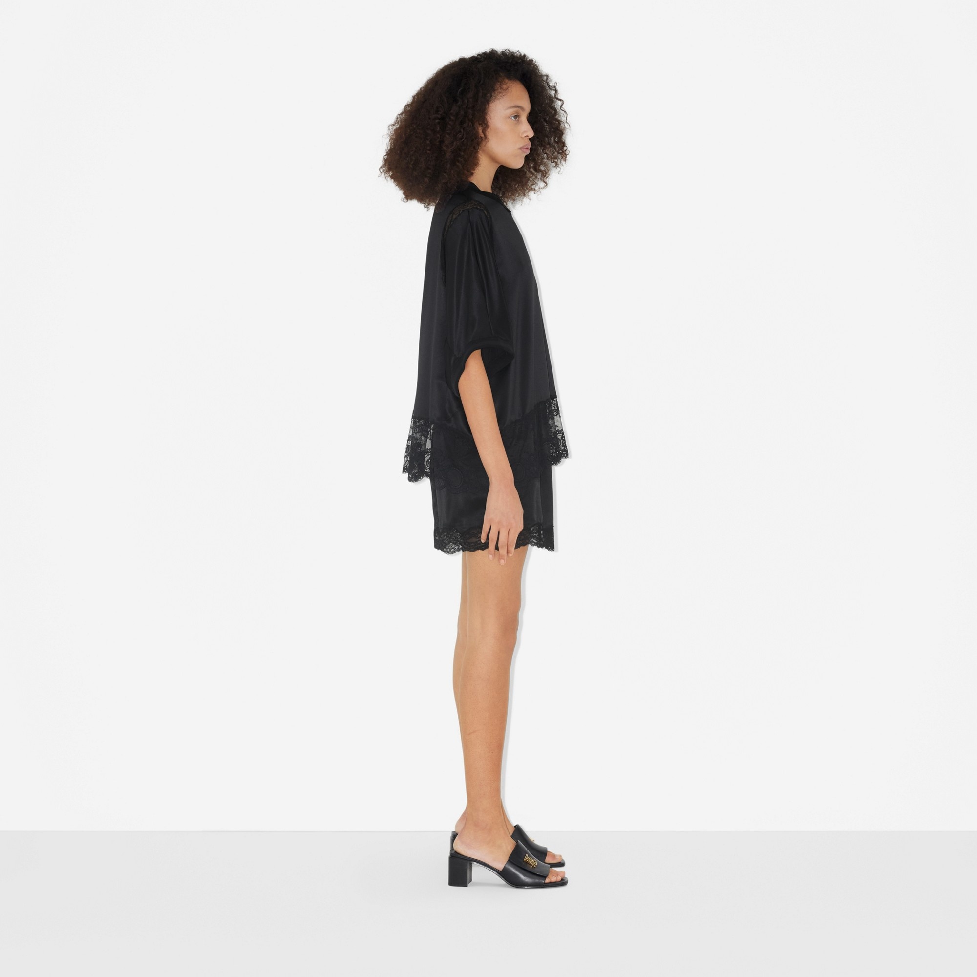 Short-sleeve Lace Panel Silk Satin Top - 3