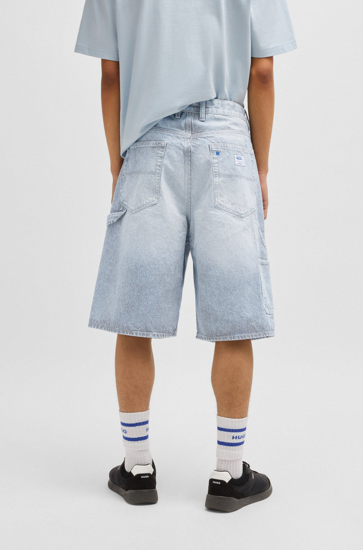 WIDE-LEG SHORTS IN STRIPED BLUE DENIM - 4