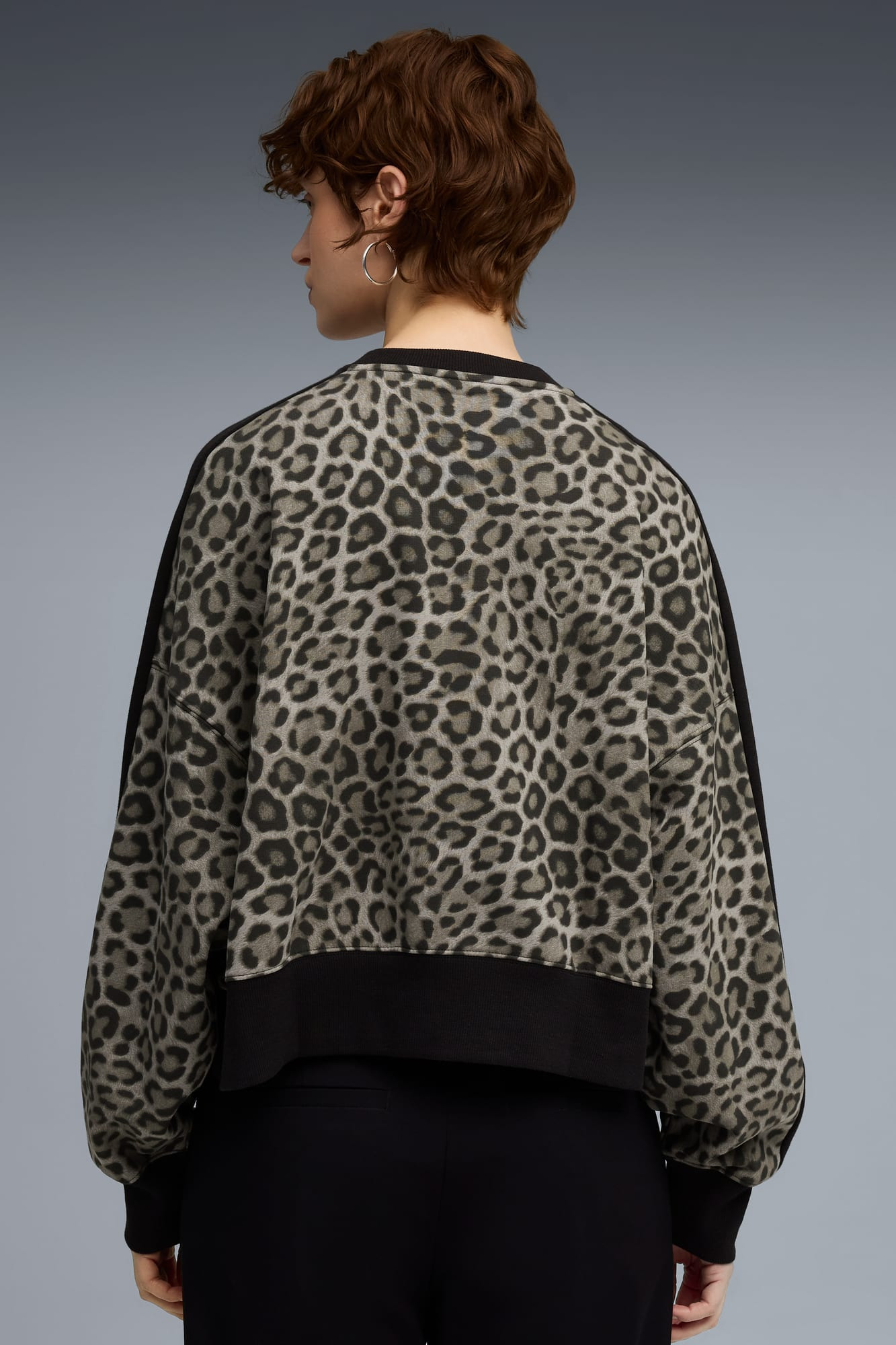 T7 Leo Oversized Crew Sweatshirt Women - 6