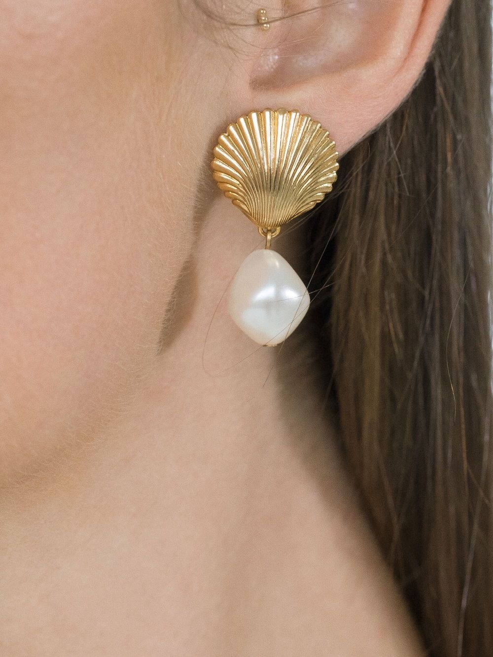 Alana shell baroque-pearl earrings - 3
