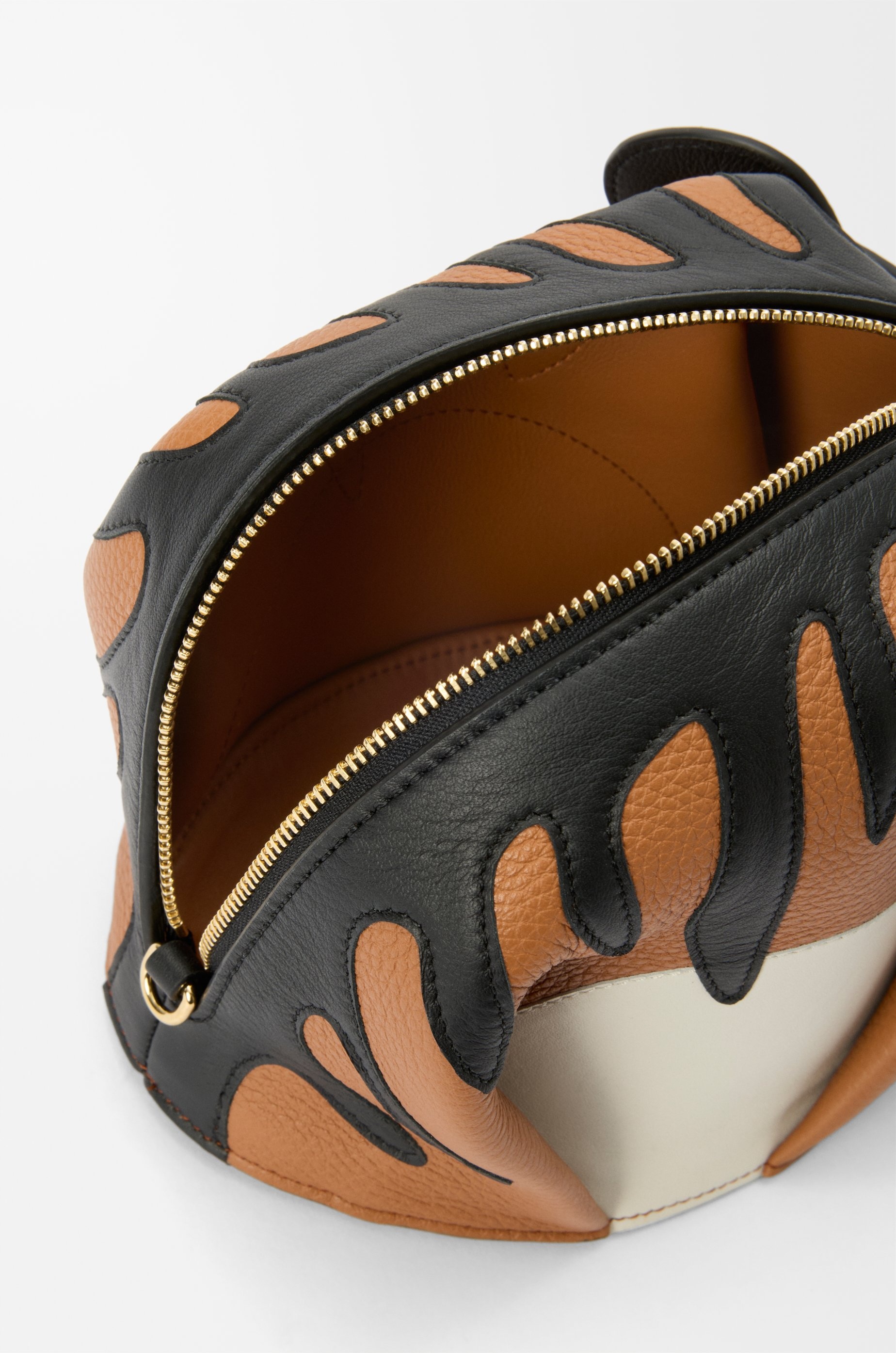 Tiger bag in calfskin - 8