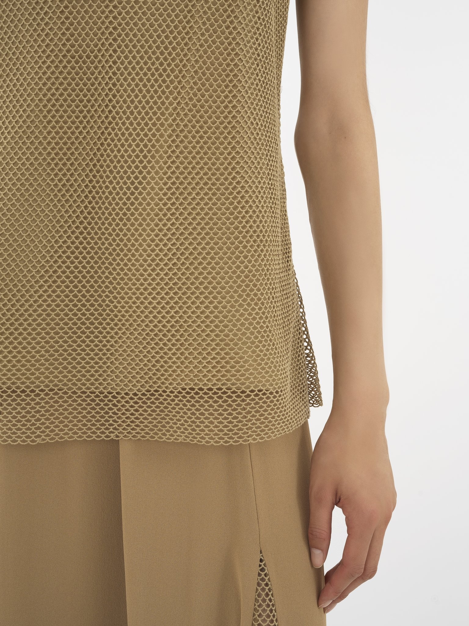 SLEEVELESS TOP - 6