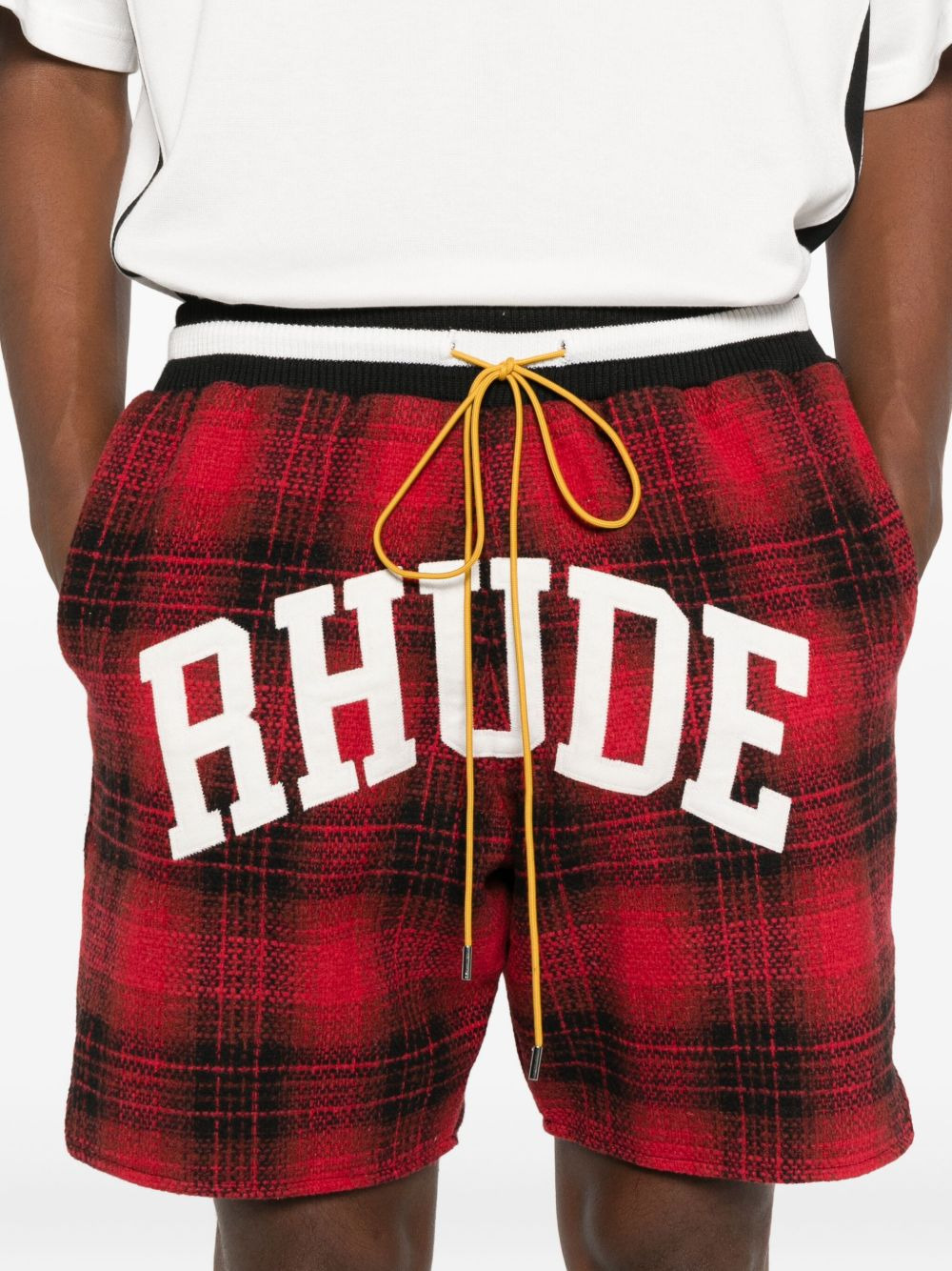 collegiate-logo plaid shorts - 5