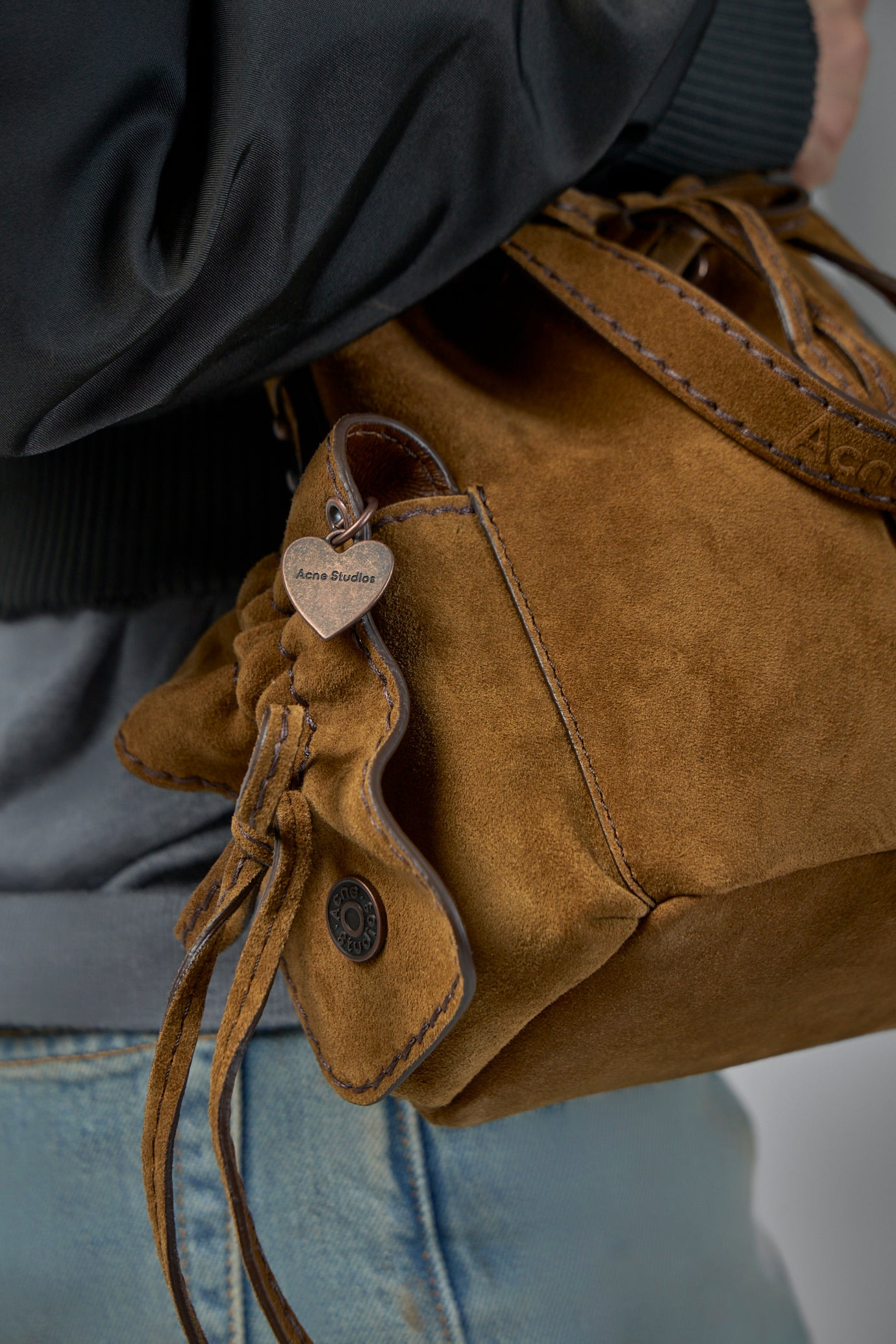 Multipocket Mini Bucket - 4