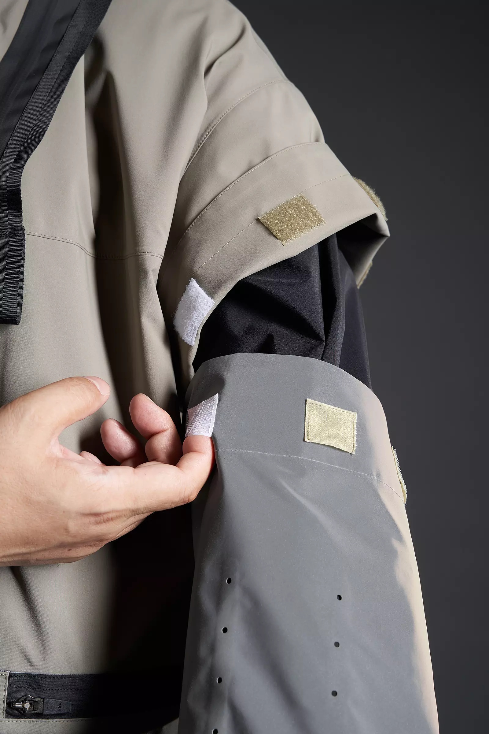 J115-GT-EX 3L Gore-Tex Pro Interops Jacket ALPHA GREEN / SILVER - 38