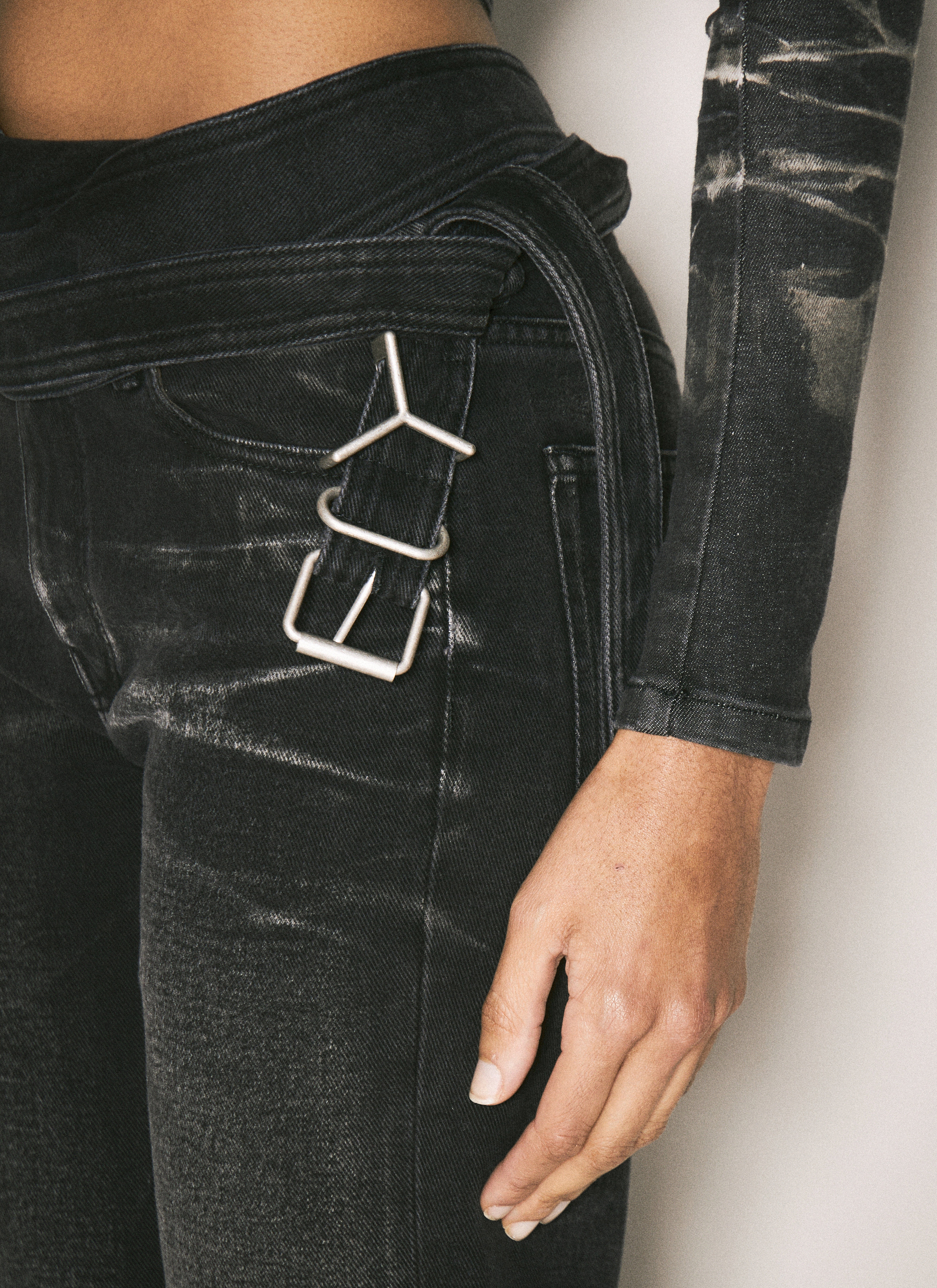 Wrap-Belt Jeans - 3