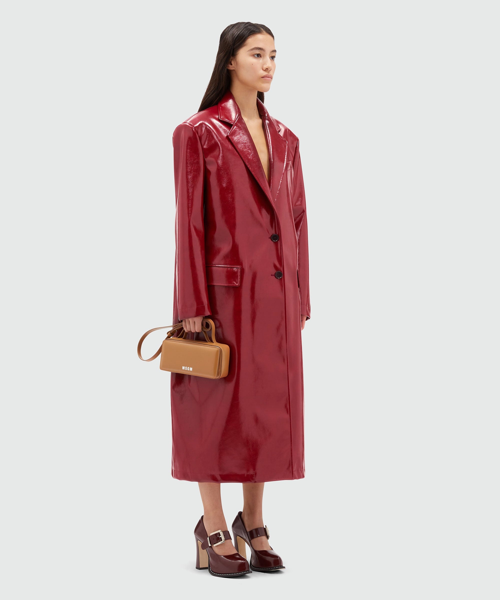 Red patent leather coat with structured shoulders - 4