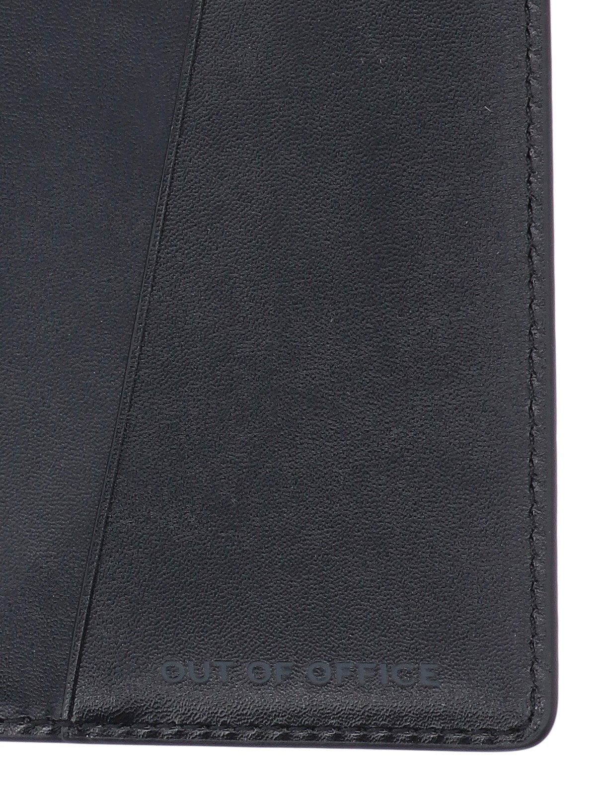"THE CASE" PASSPORT HOLDER - 4