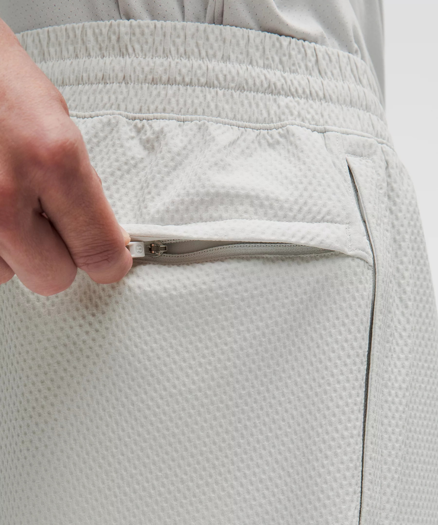 License to Train Textured Jogger *Regular - 2