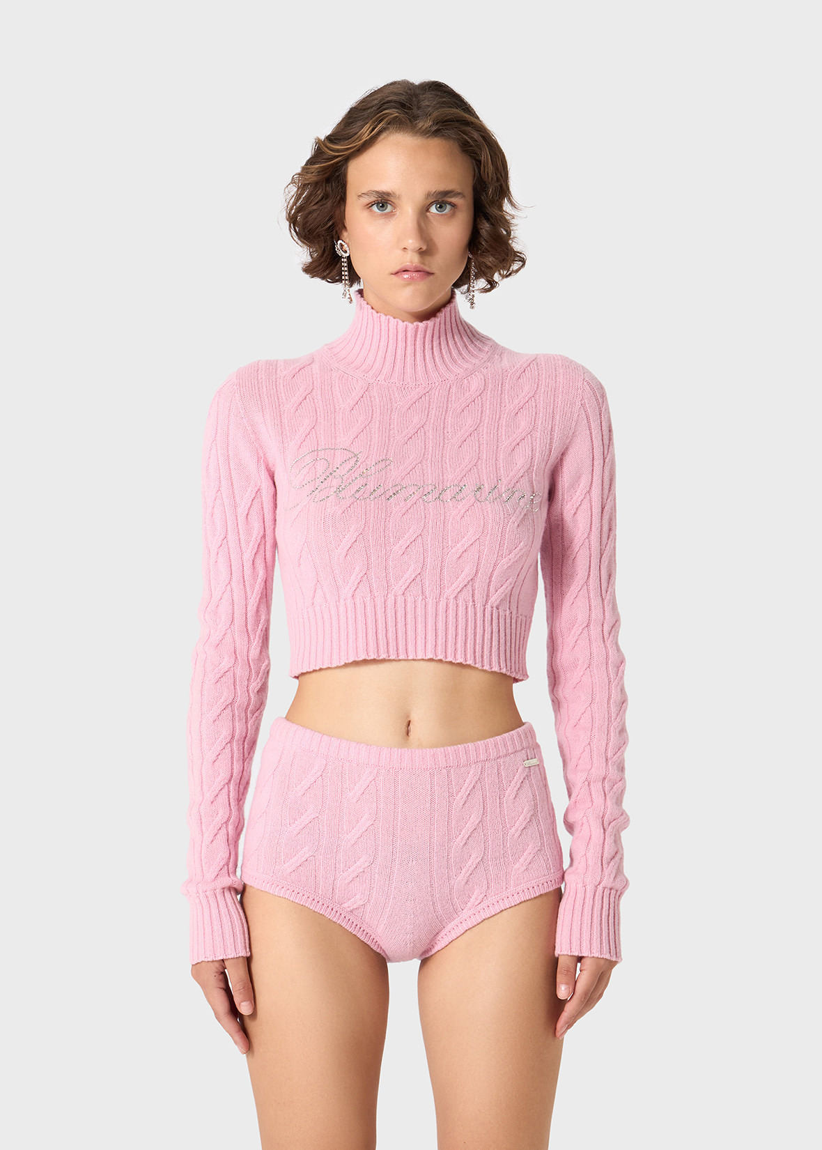 BRAID CABLE KNIT CROPPED SWEATER WITH RHINESTONE LOGO - 3