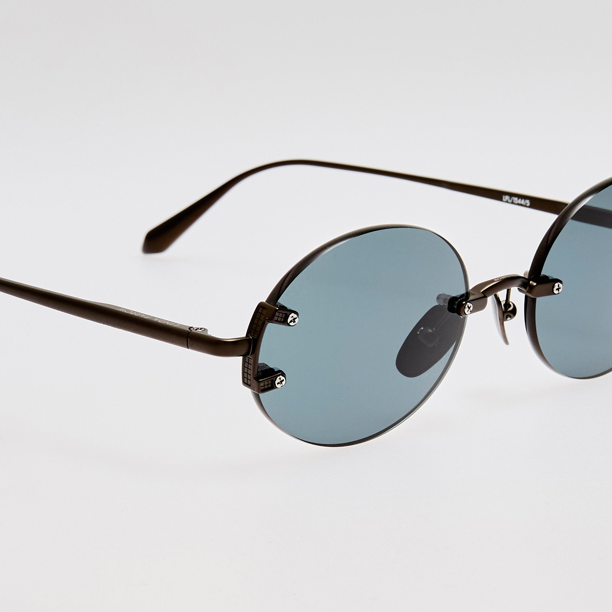 Stella Sunglasses in Matt Nickel - 4