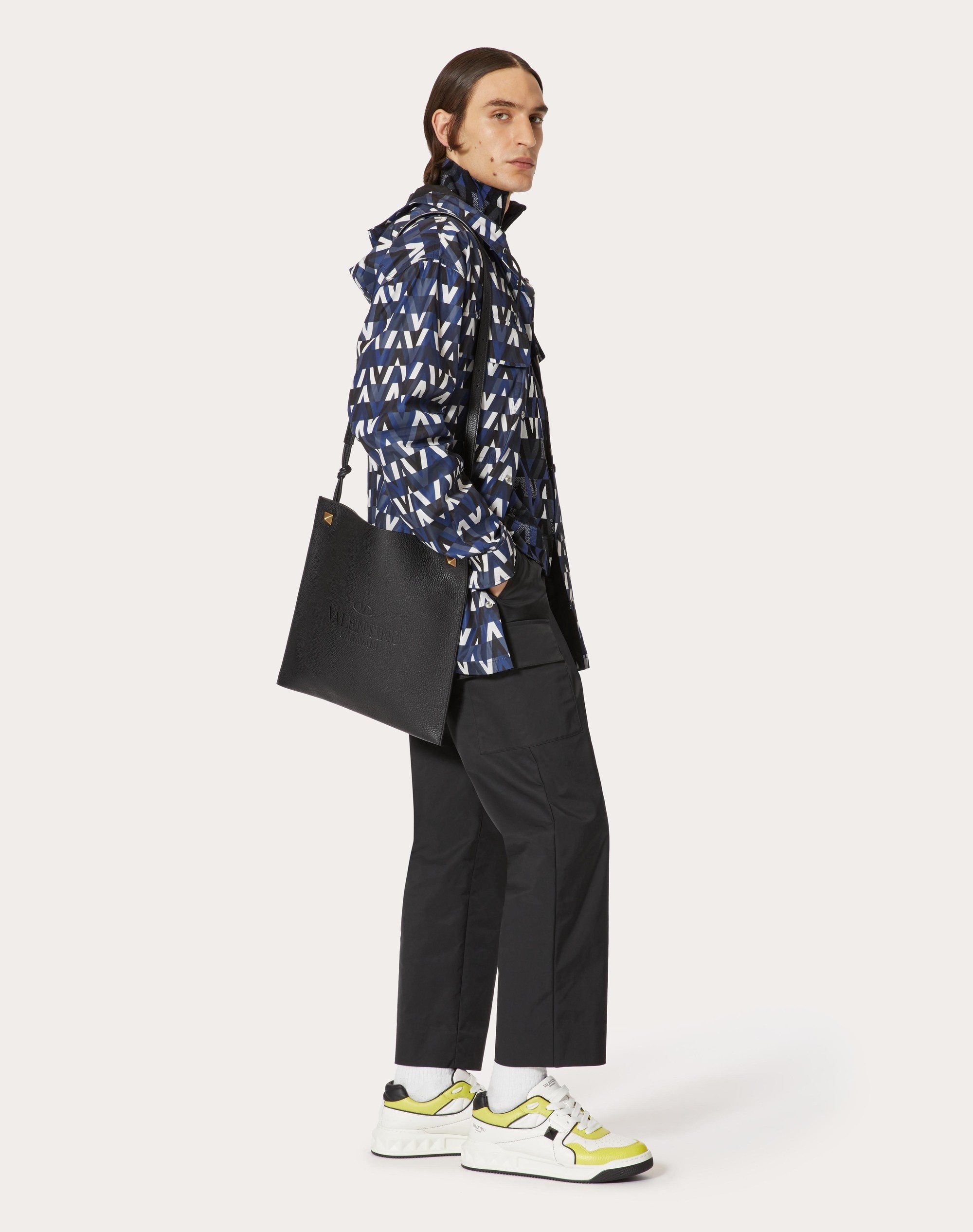 HOODED SHIRT JACKET WITH OPTICAL VALENTINO PRINT - 2