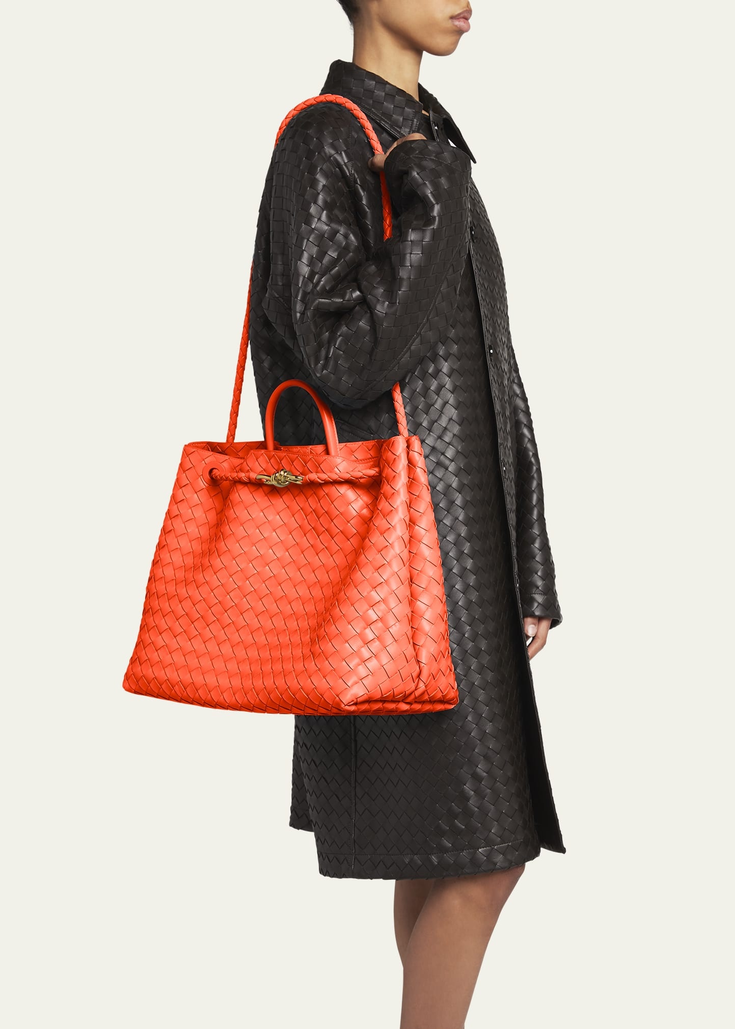 BOTTEGA VENETA正規品/送料関税込み ADIAMO Pouch Shoulder Bag Bottega Veneta ANDIAMO MEDIUM SHOULDER BAG | santaeulalia