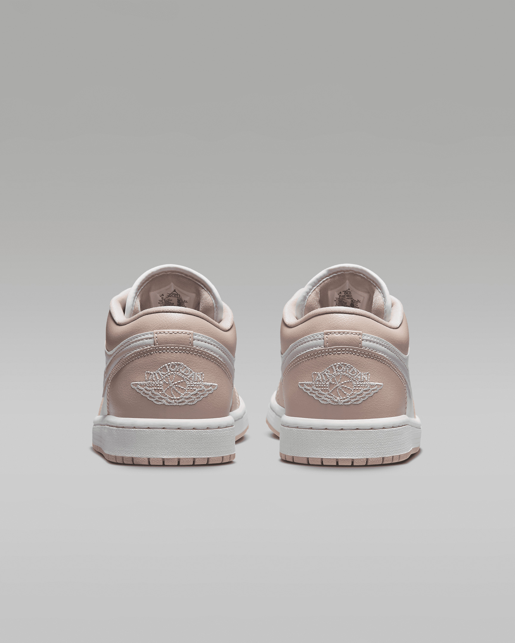 Air Jordan 1 Low Women's Shoes - 6