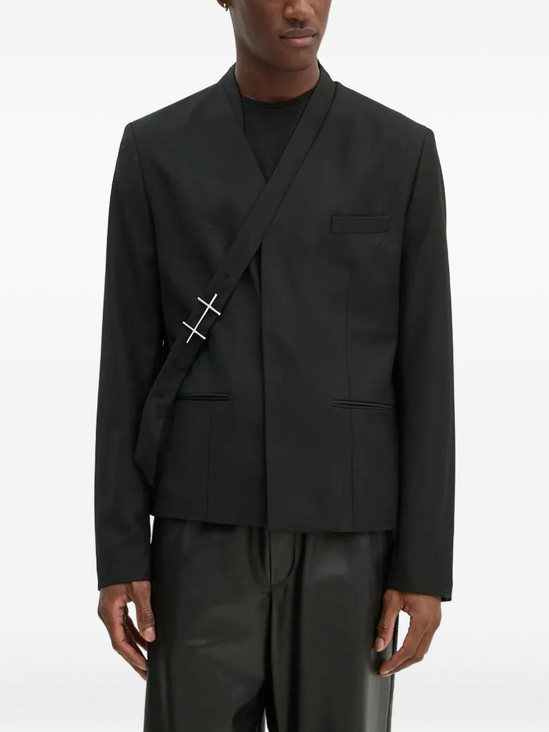 cross-detail blazer 1