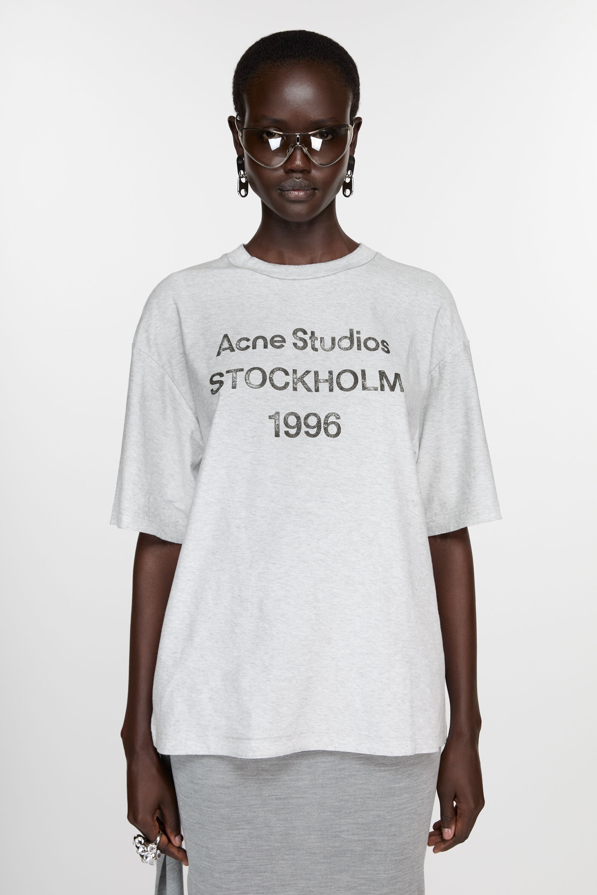 Tシャツ・カットソー Acne Studios Pale Grey Melange Cotton T-Shirt With Logo Acne Studios - Logo T-shirt in Pale Grey Melange – Stoy