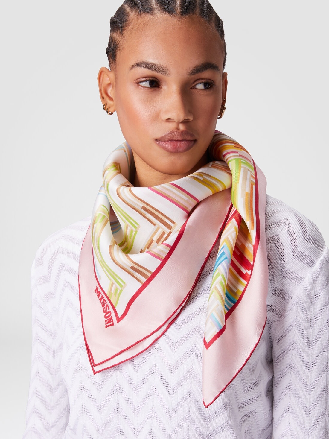 100% silk scarf with zigzag pattern and printed border - 3