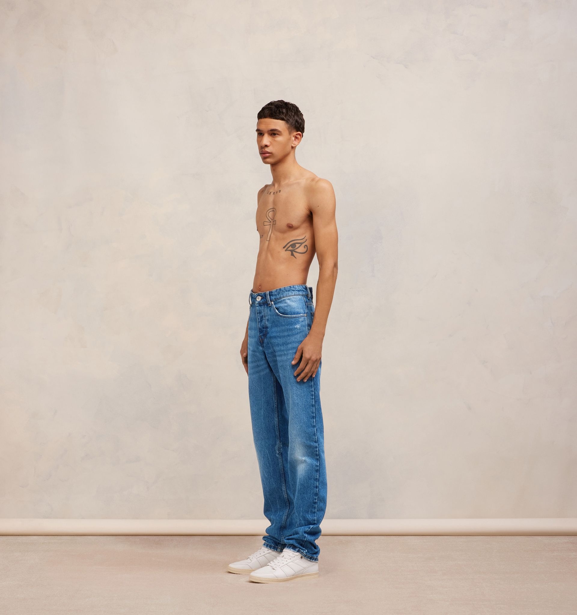 Classic Fit Jeans - 4
