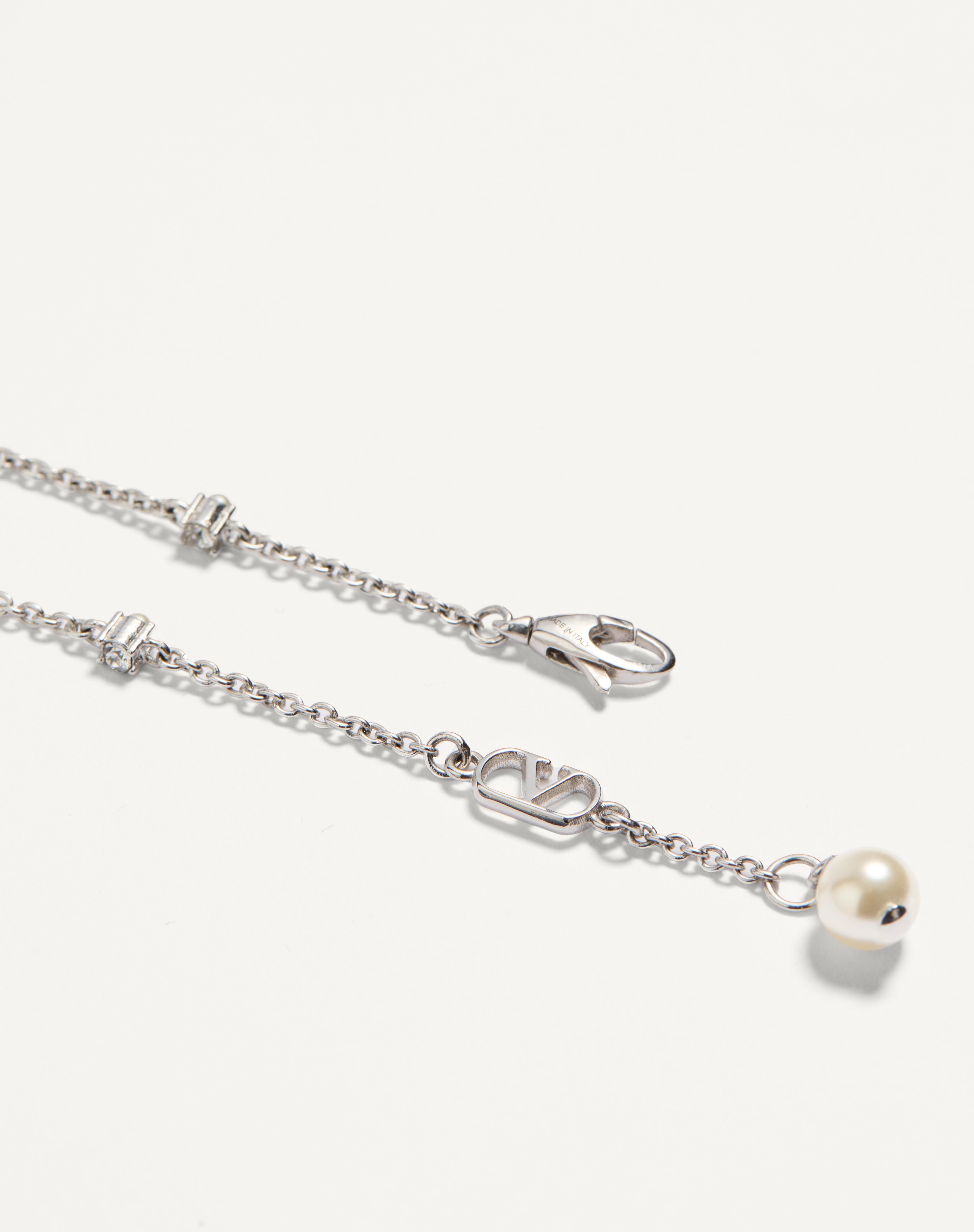 VLOGO SIGNATURE BRACELET IN METAL, PEARLS AND SWAROVSKI® CRYSTALS - 5