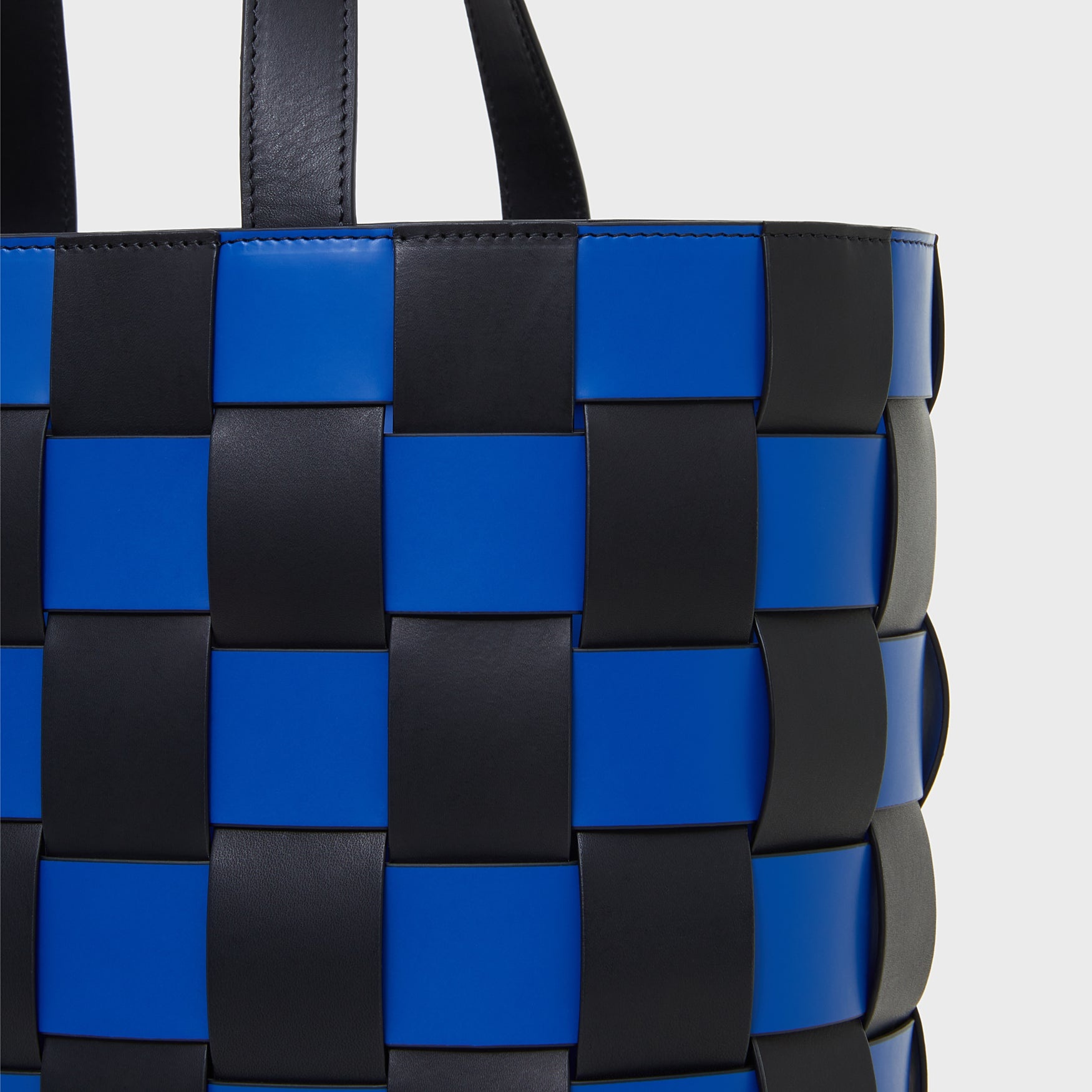 UPCYCLED WOVEN TOTE - 4