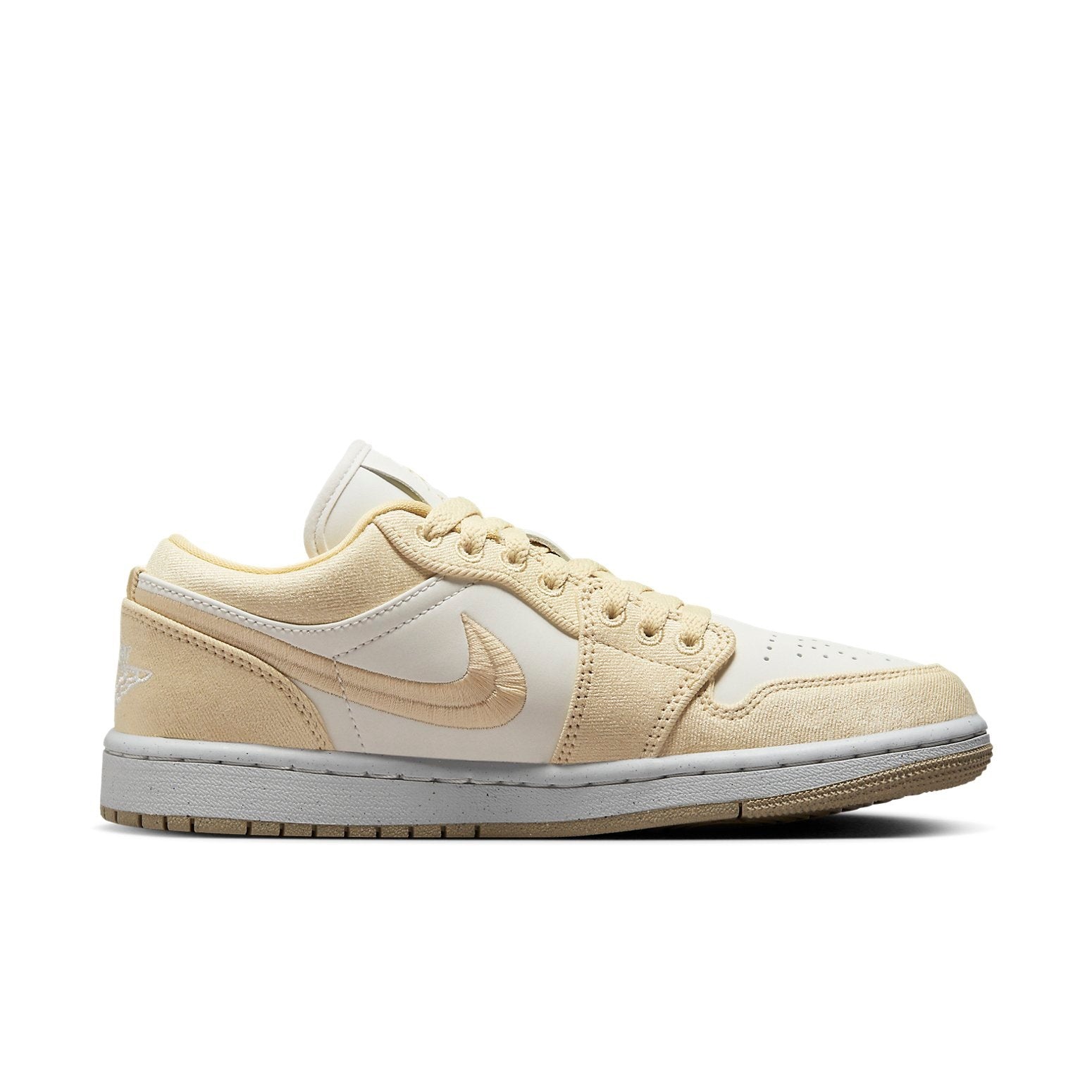 (WMNS) Air Jordan 1 Low SE 'Canvas - Team Gold' FN3722-701 - 2