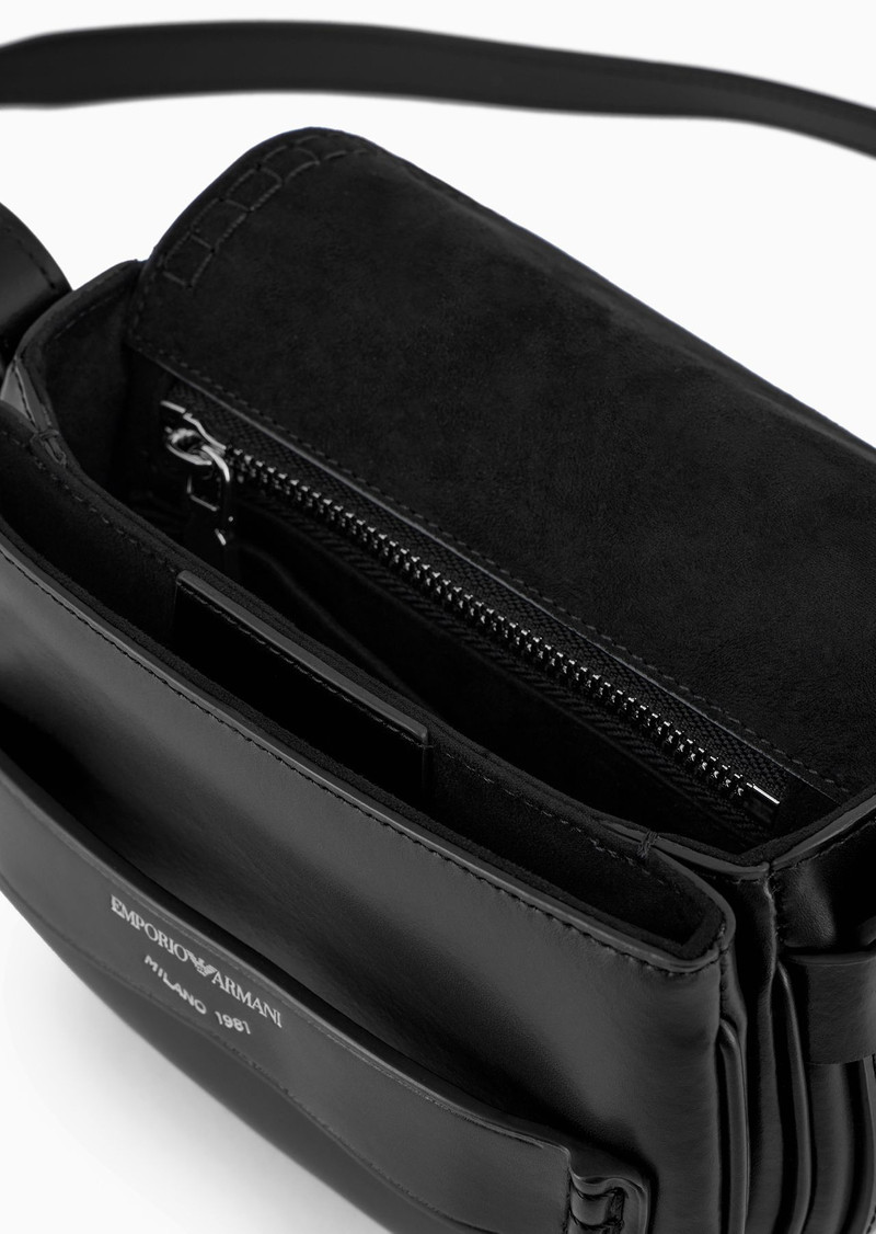 Small shoulder bag in leather with flap and logo gusset 4