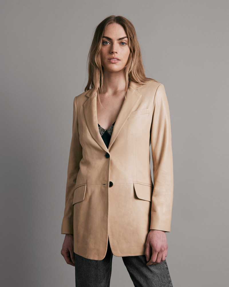 rag & bone Charles Leather Blazer
Oversized Blazer outlook