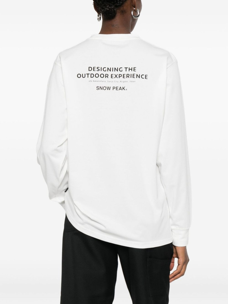 snow peak crew-neck long sleeve T-shirt outlook