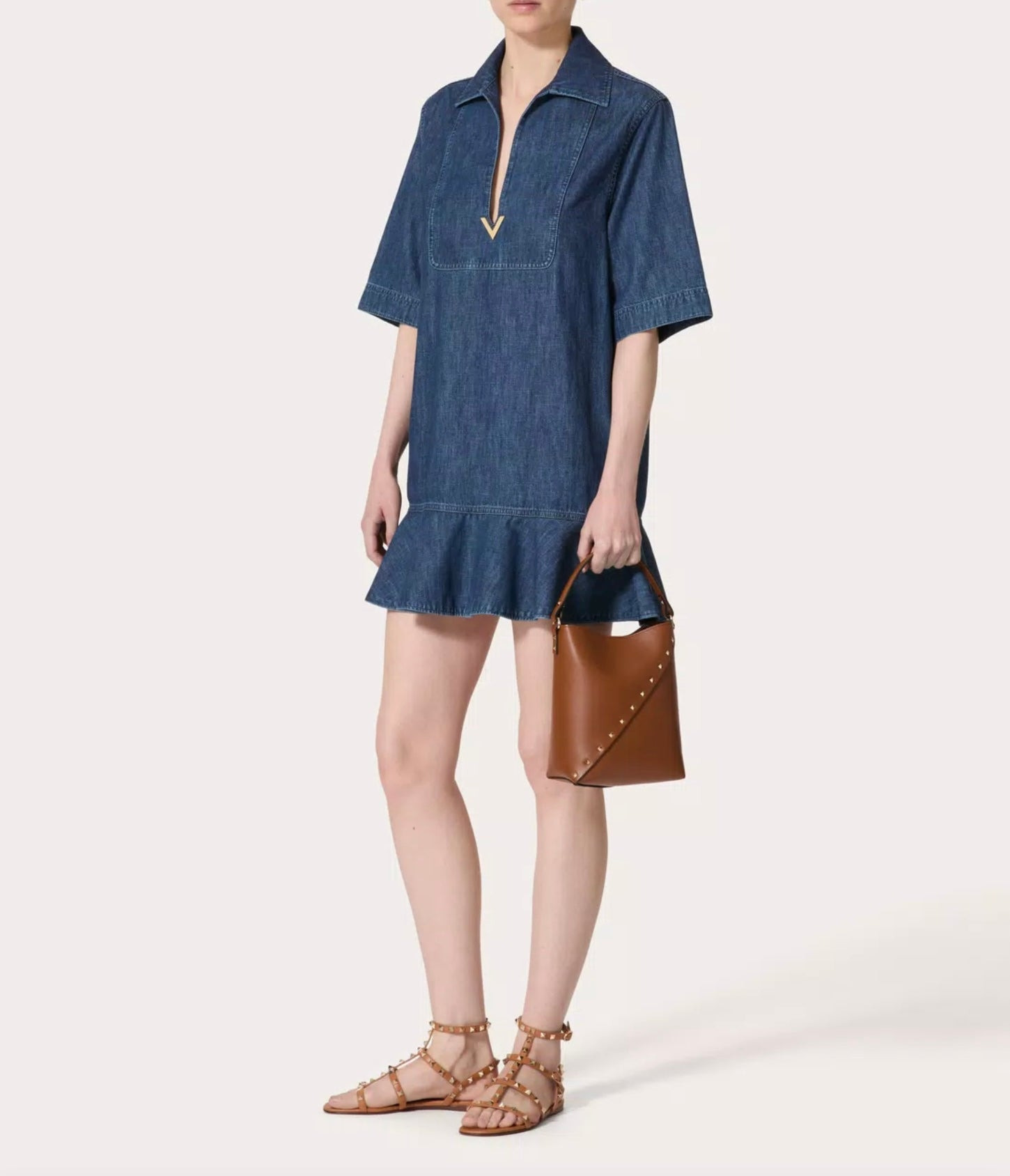 Valentino Garavani Valentino Garavani Rockstud Wispy Calfskin Bucket Bag - 2