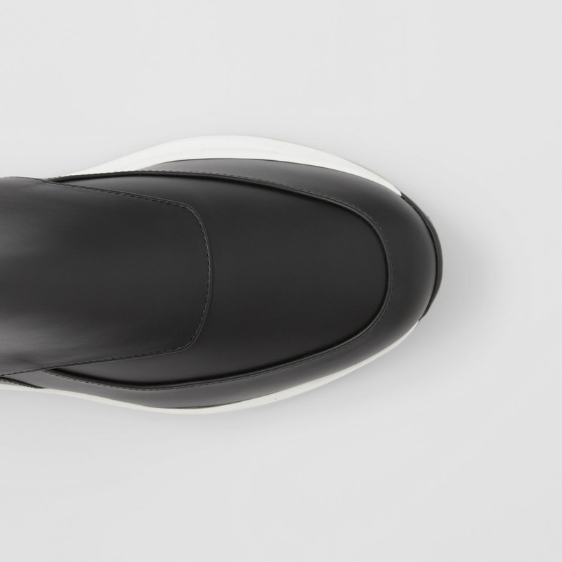 Contrast Sole Leather Chelsea Boots 3