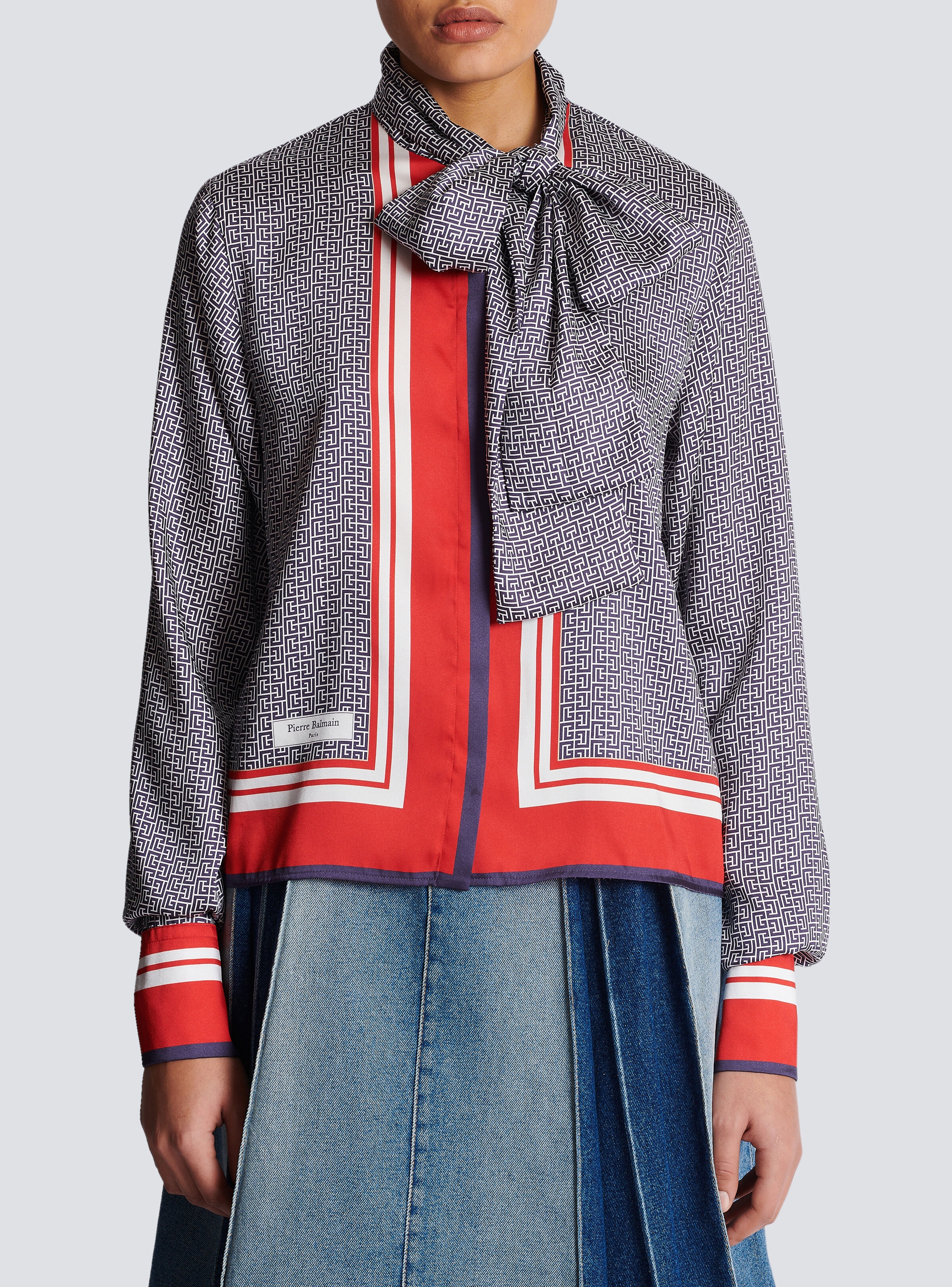 Scarf print shirt with bow collar - 5