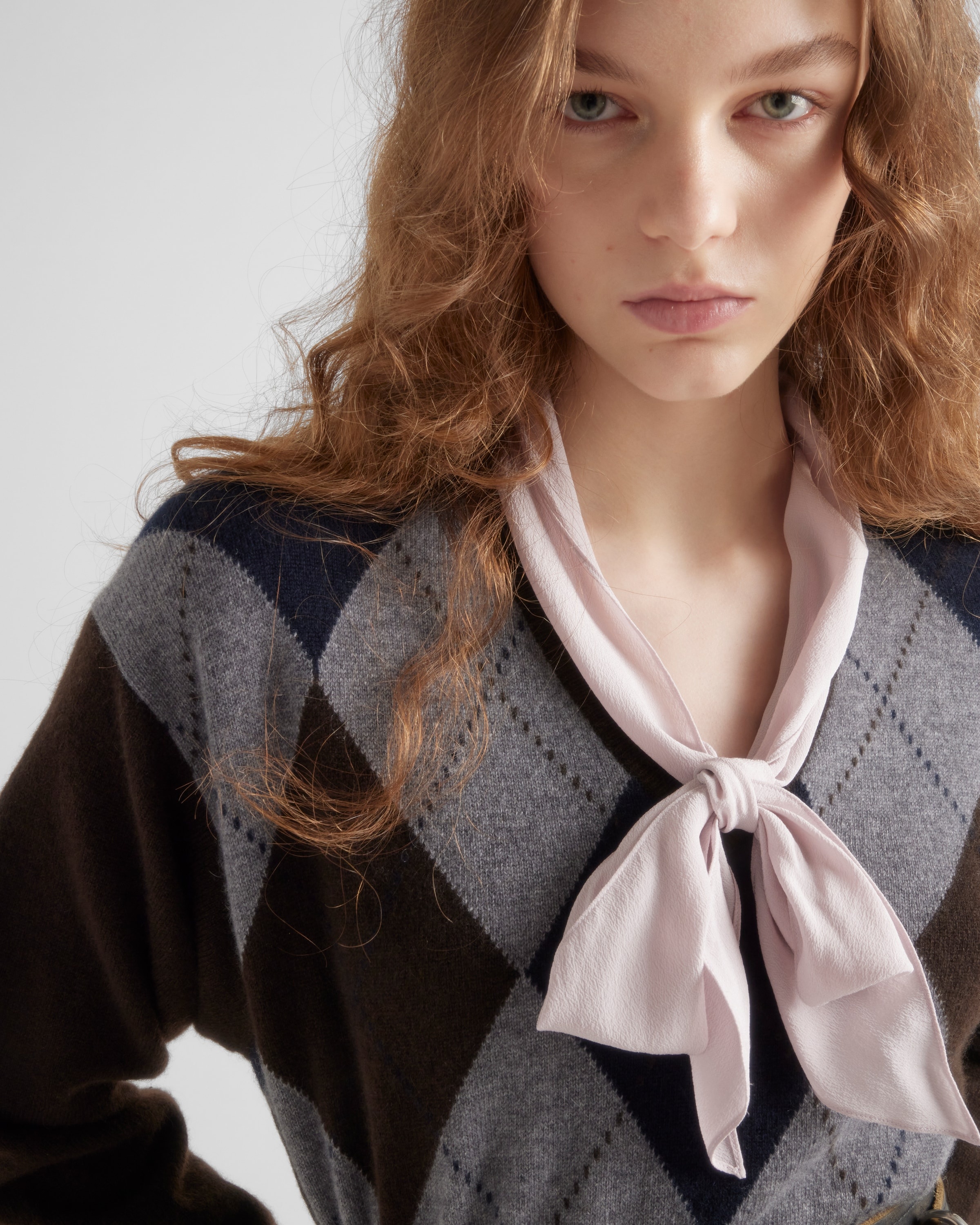 V-neck cashmere sweater - 4
