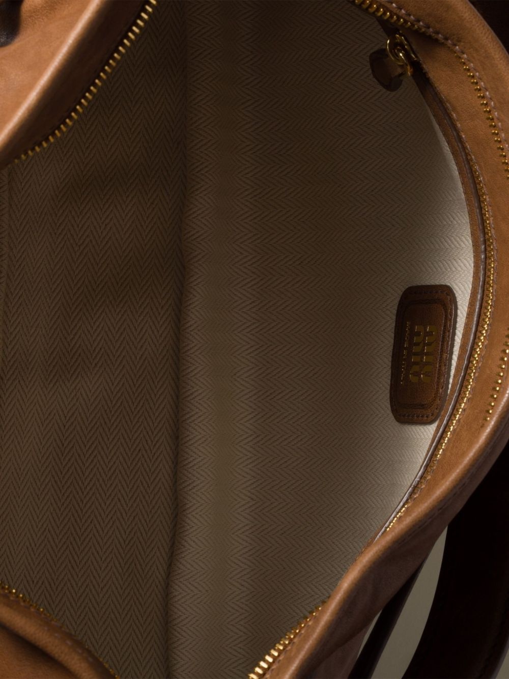 Aventure slouchy shoulder bag - 5