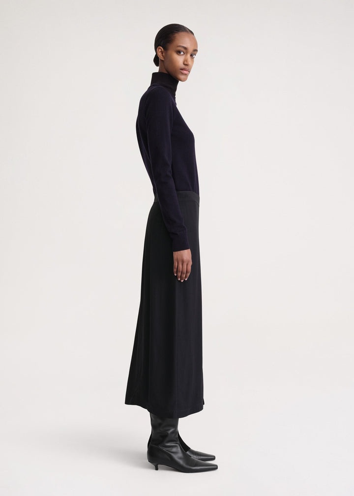 Front-split satin midi skirt navy - 3