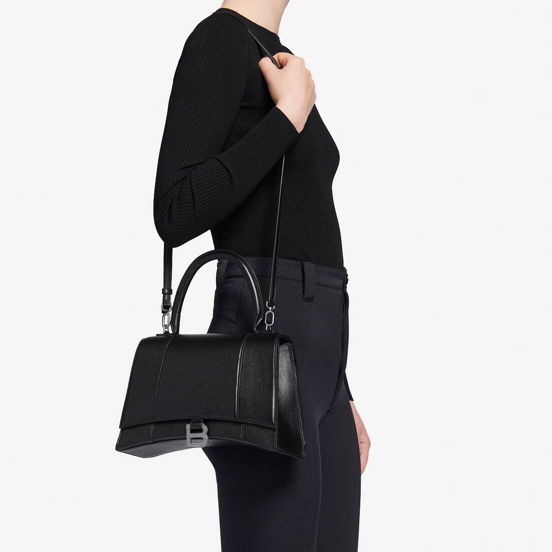 Women's Hourglass Handbag in Black - 6