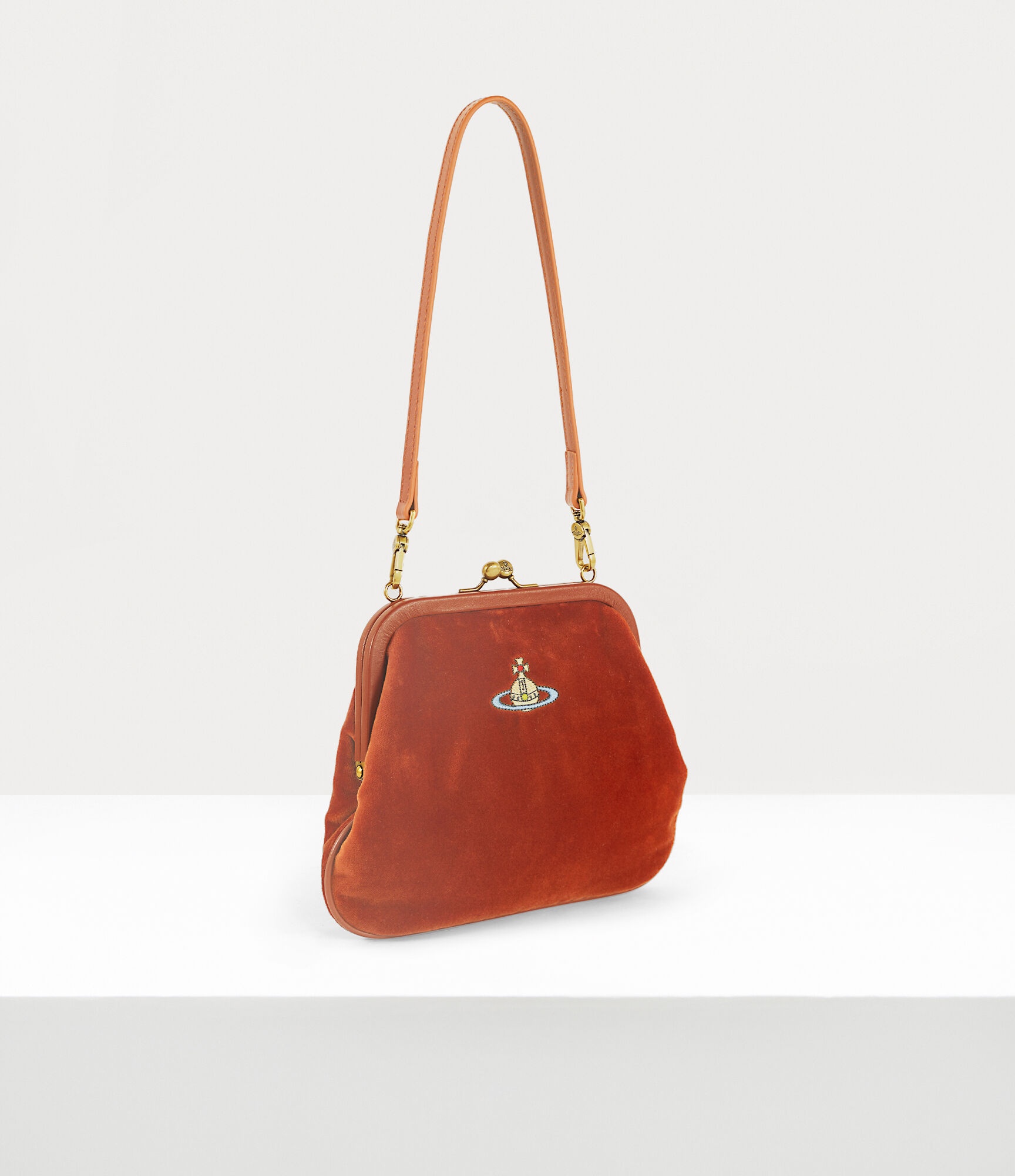 VIVIENNE'S CLUTCH - 4