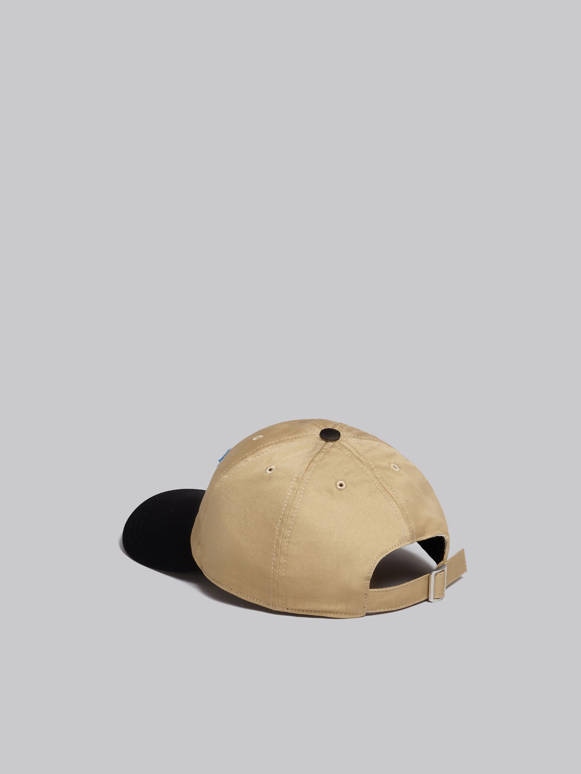 Marni BASEBALL HAT WITH M PATCH IN TWO-TONE COTTON | REVERSIBLE