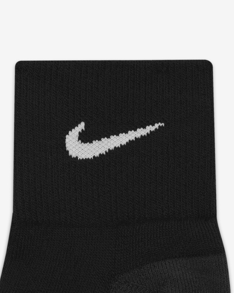 Nike Everyday Max Cushioned Training Ankle Socks (3 Pairs) 4