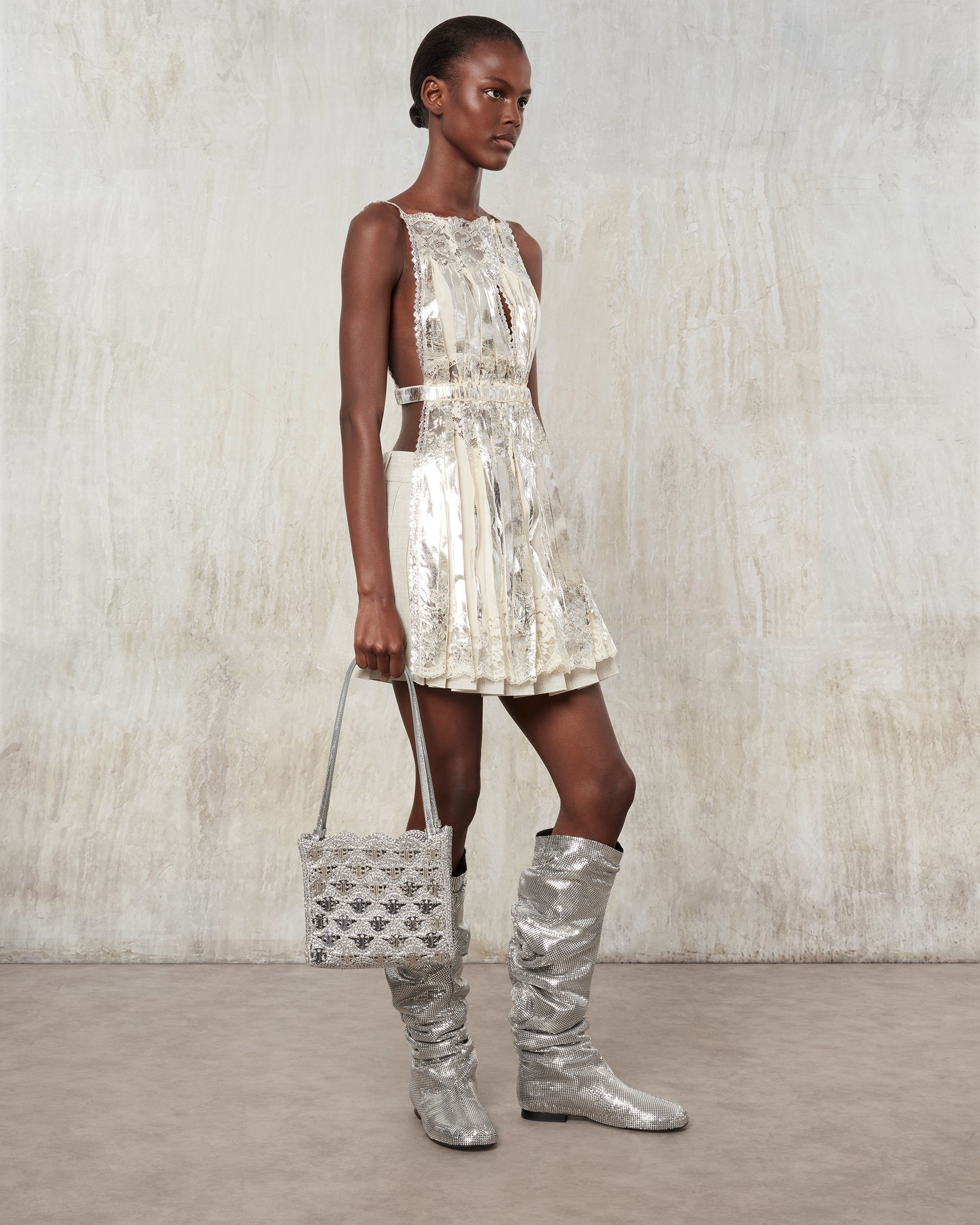 Iconic 1969 Raffia Wave Shoulder Bag - 5
