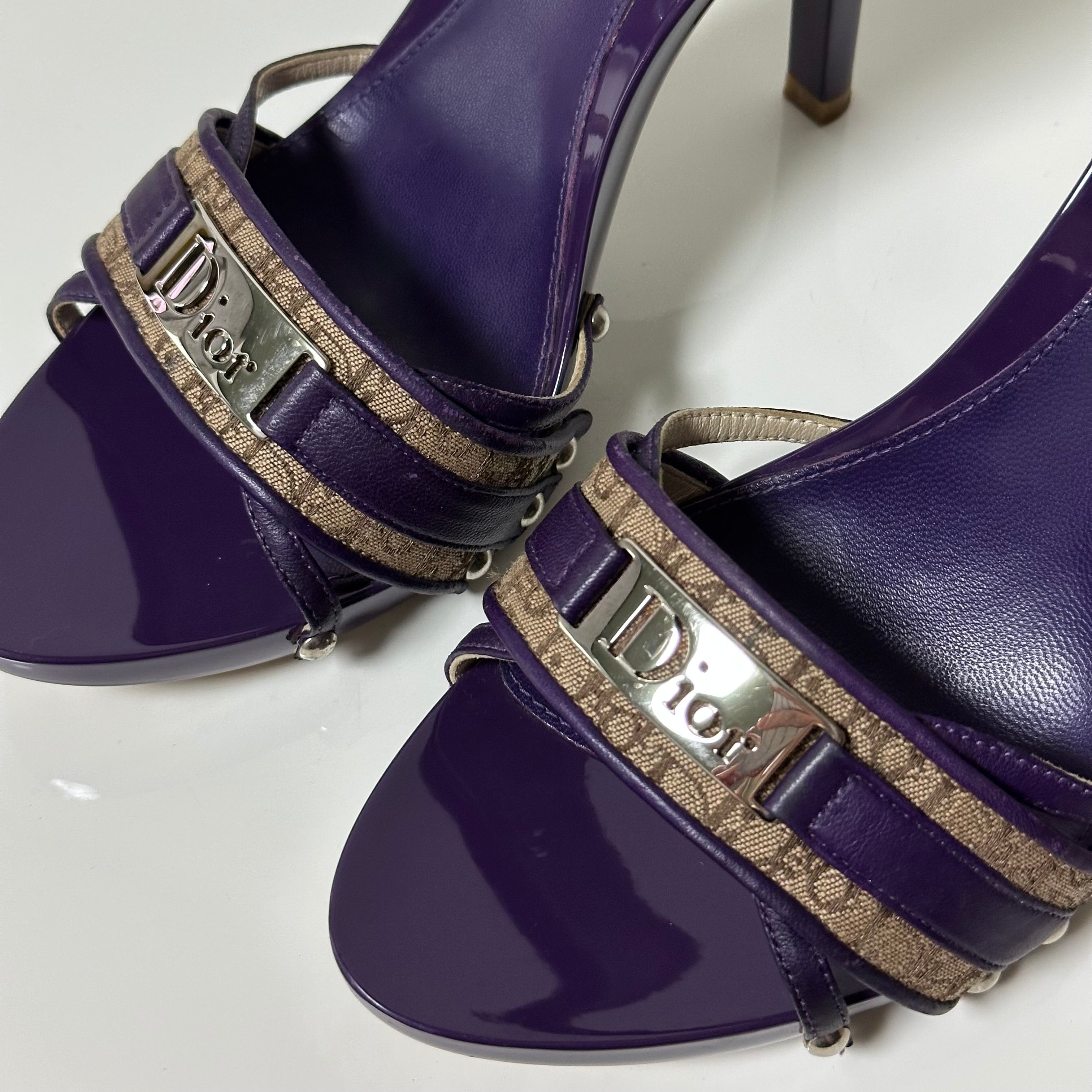 CHRISTIAN DIOR Spring Summer 2005 Diorissimo Street Chic Trotter Sandals - 5