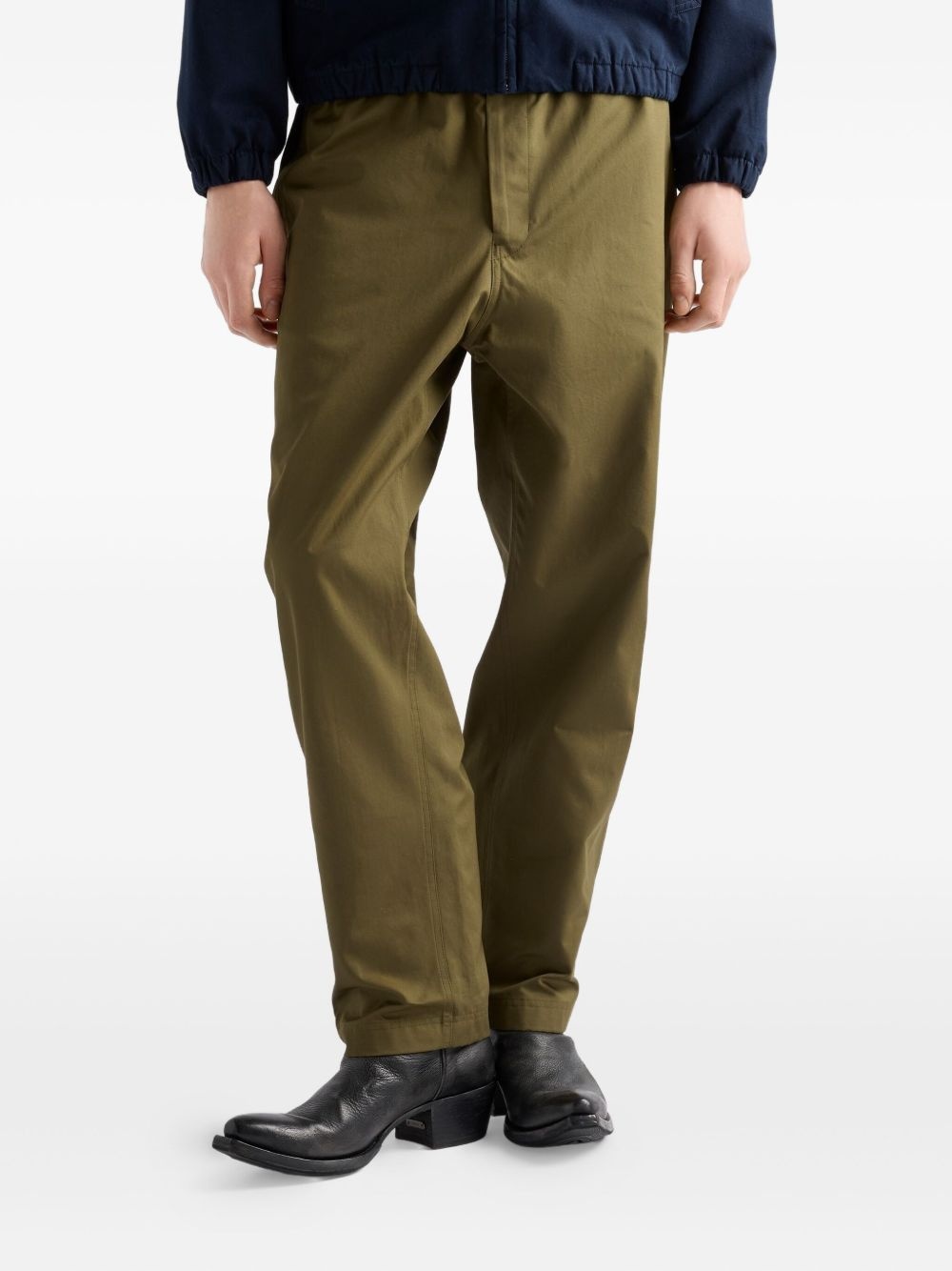 triangle-logo patch-pocket trousers - 4