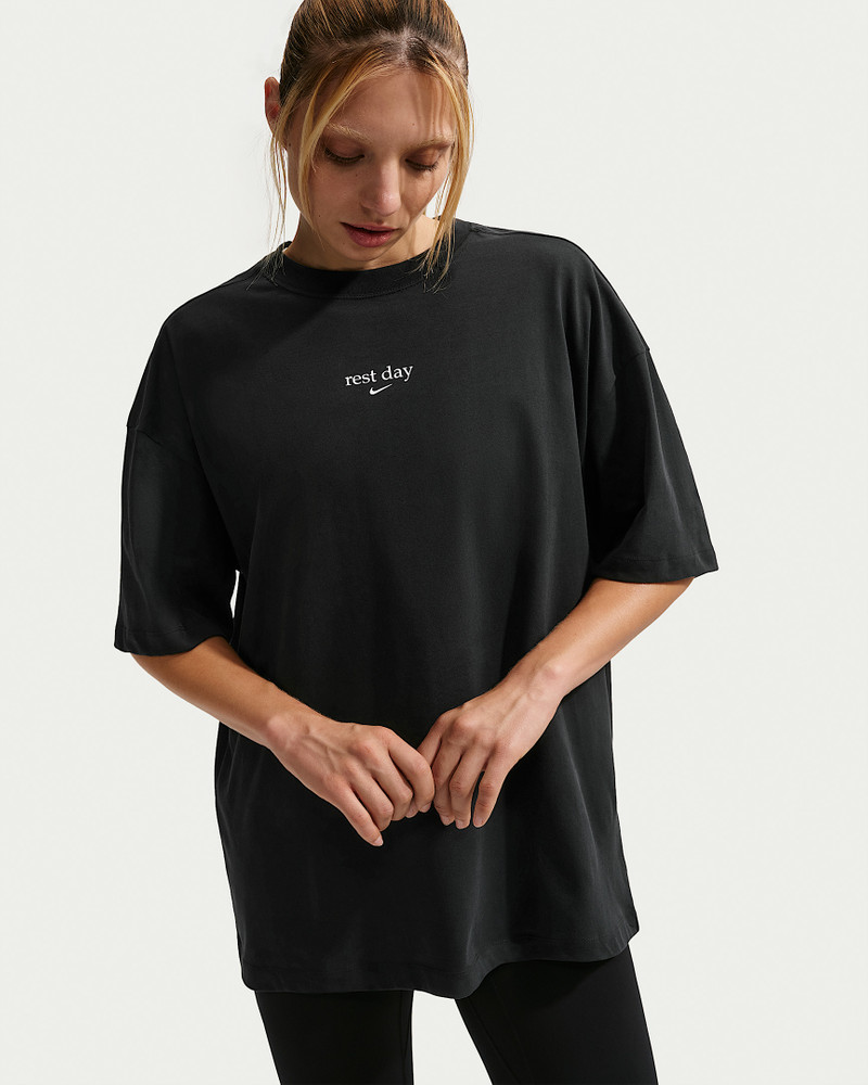 Nike Women's Oversized Dri-FIT Short-Sleeve T-Shirt 1