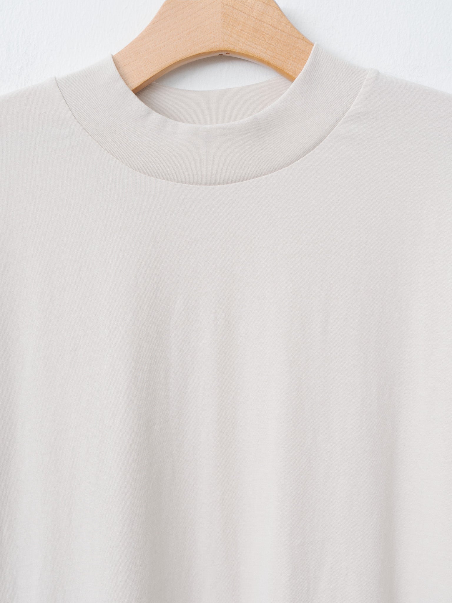 Fresca Nubuck Mockneck T-Shirt - Warm White - 4