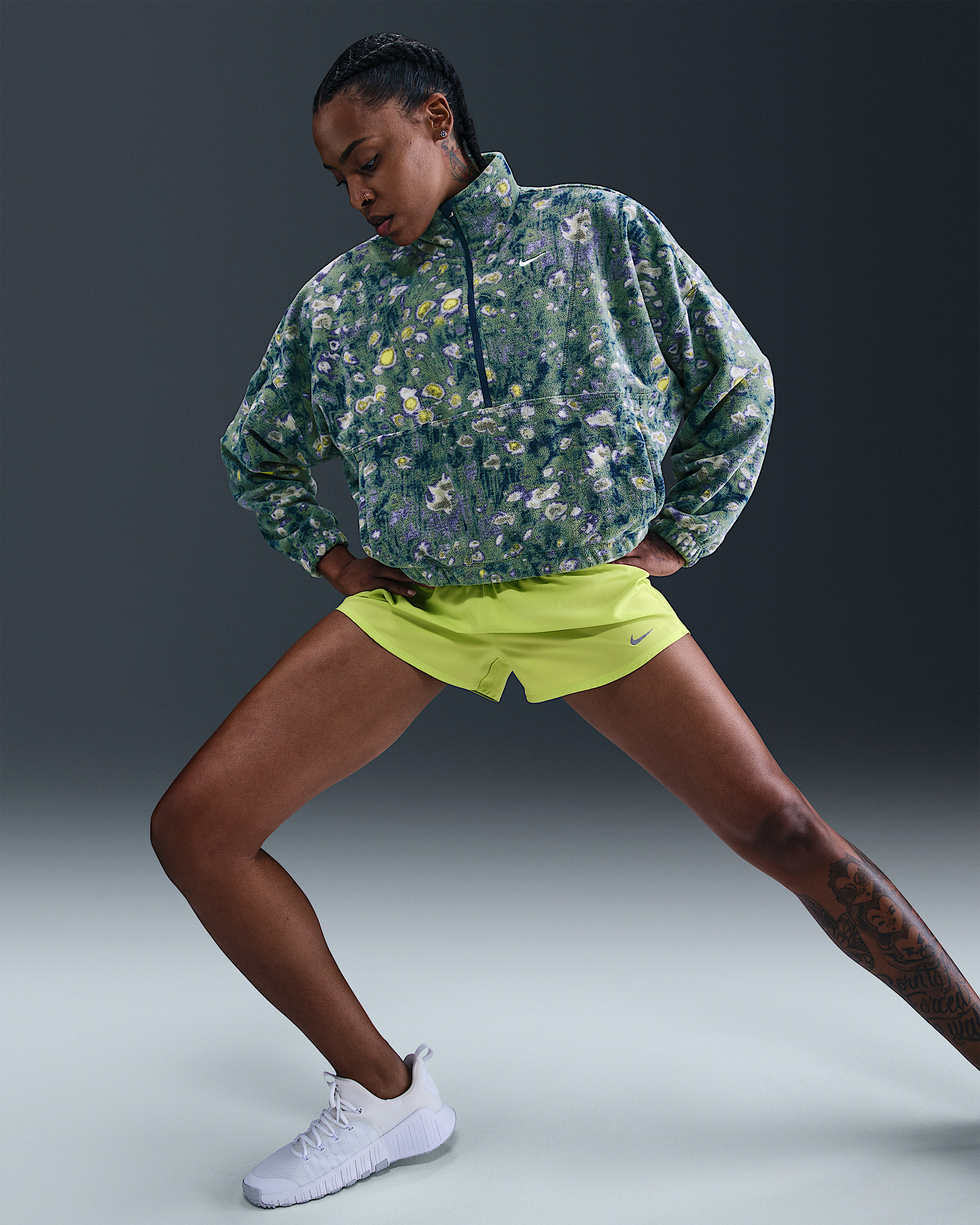 Nike One Women's Therma-FIT Oversized 1/2-Zip Fleece Top - 3