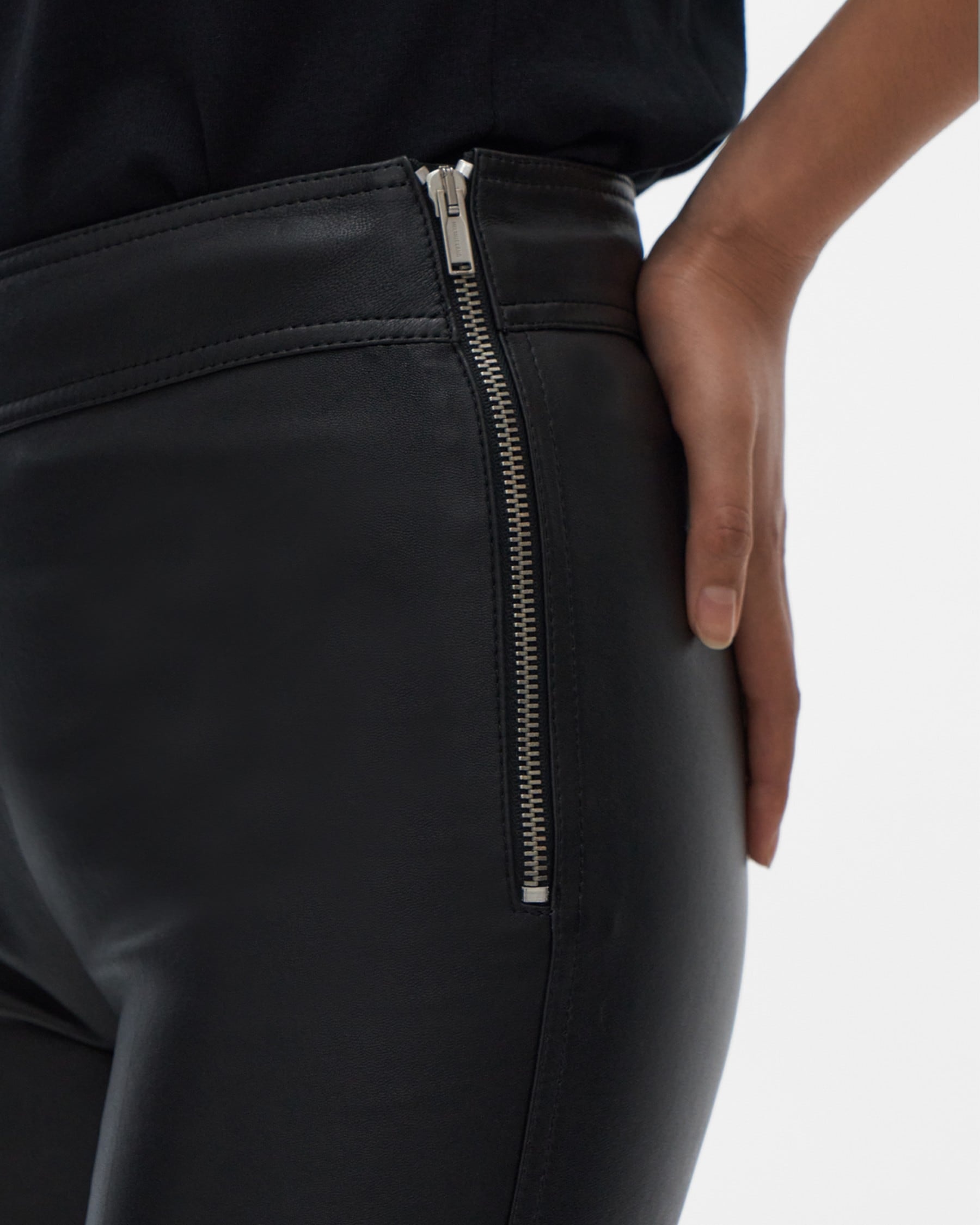【関税込み】Helmut Lang ブラック フレア レギンス Helmut Lang FLR LEATHER LEGGING | REVERSIBLE