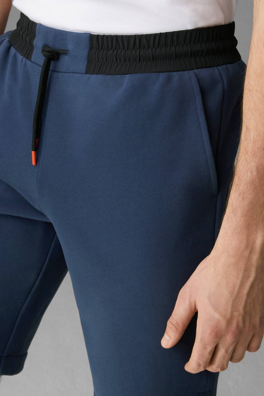 LAURO SWEAT SHORTS IN DARK BLUE - 5