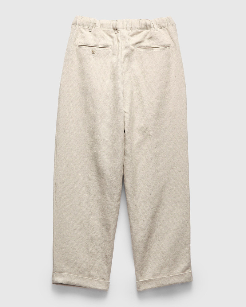 BEAMS PLUS 2-Pleats Cotton Linen Relax Trousers in Off White outlook