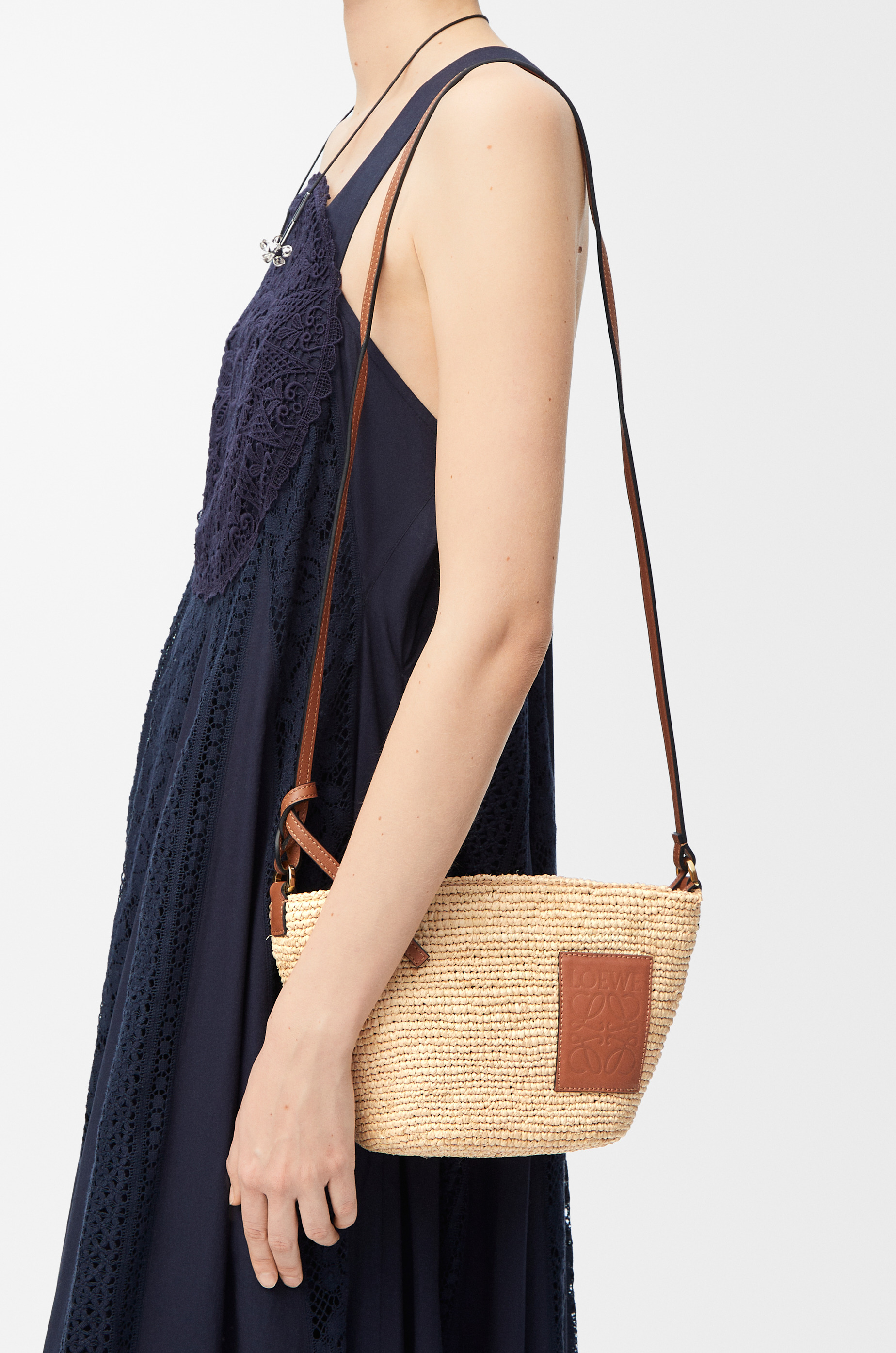 Pochette bag in raffia and calfskin - 3