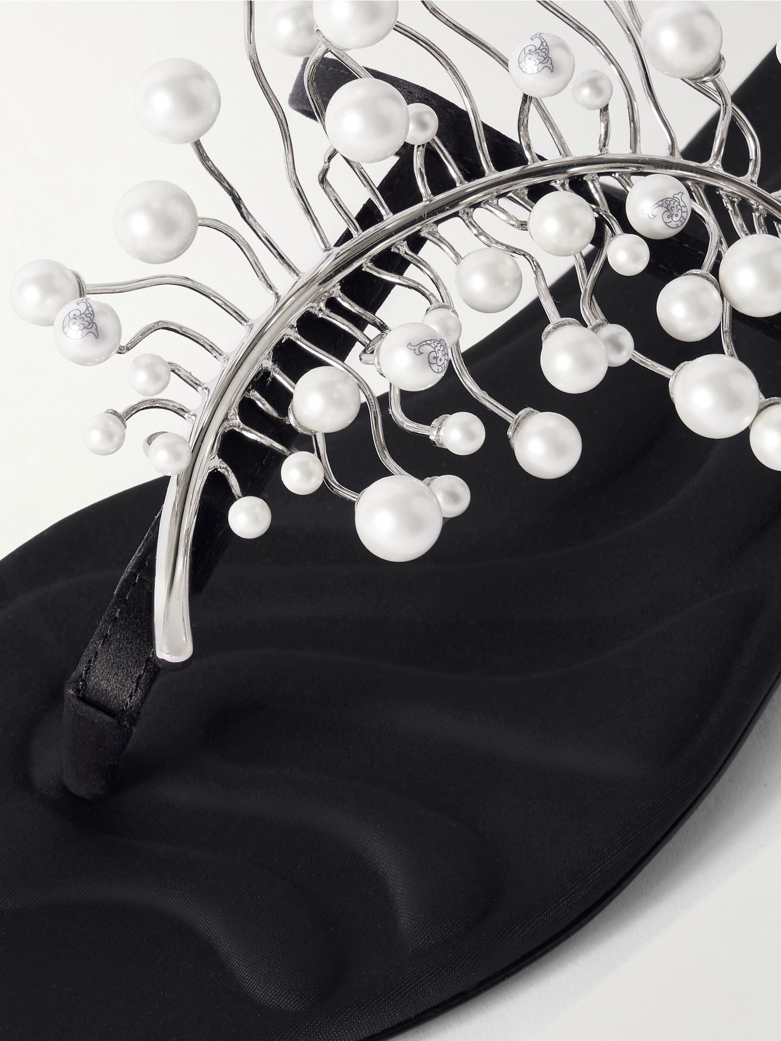 Embellished satin flip flops Black - 4