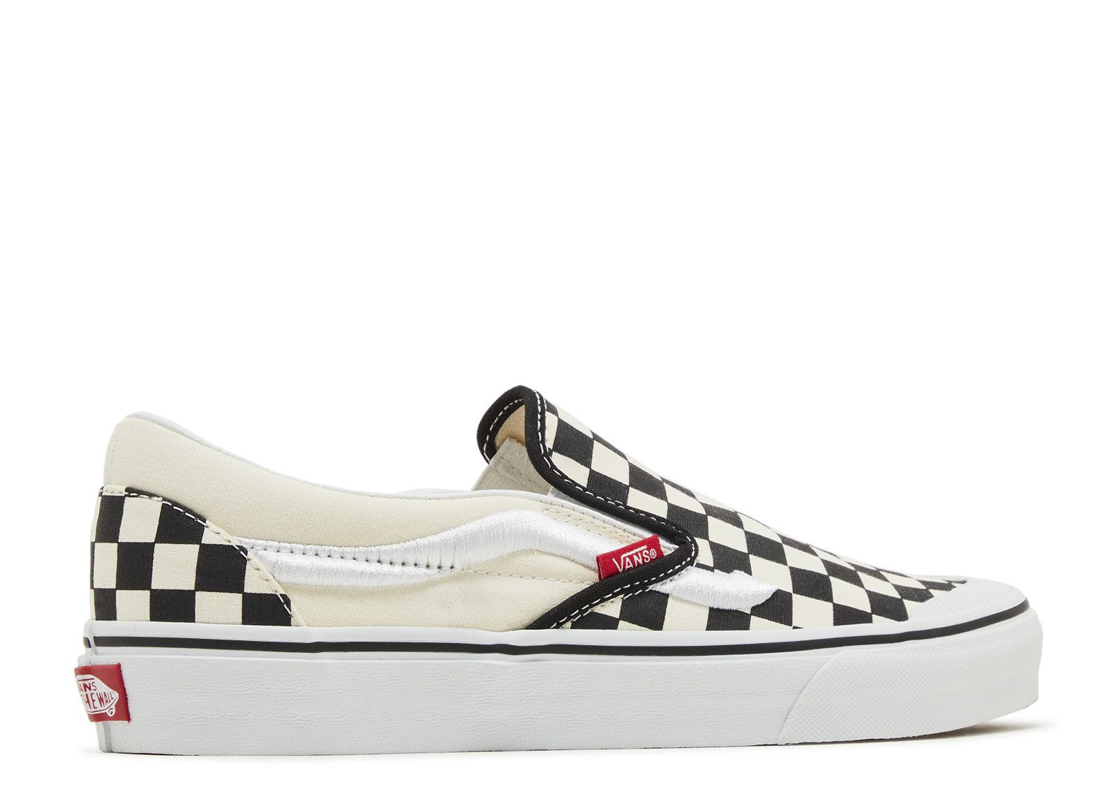 CLASSIC SLIP-ON 138 'SIDESTRIPE - BLACK CHECKERBOARD' - 3